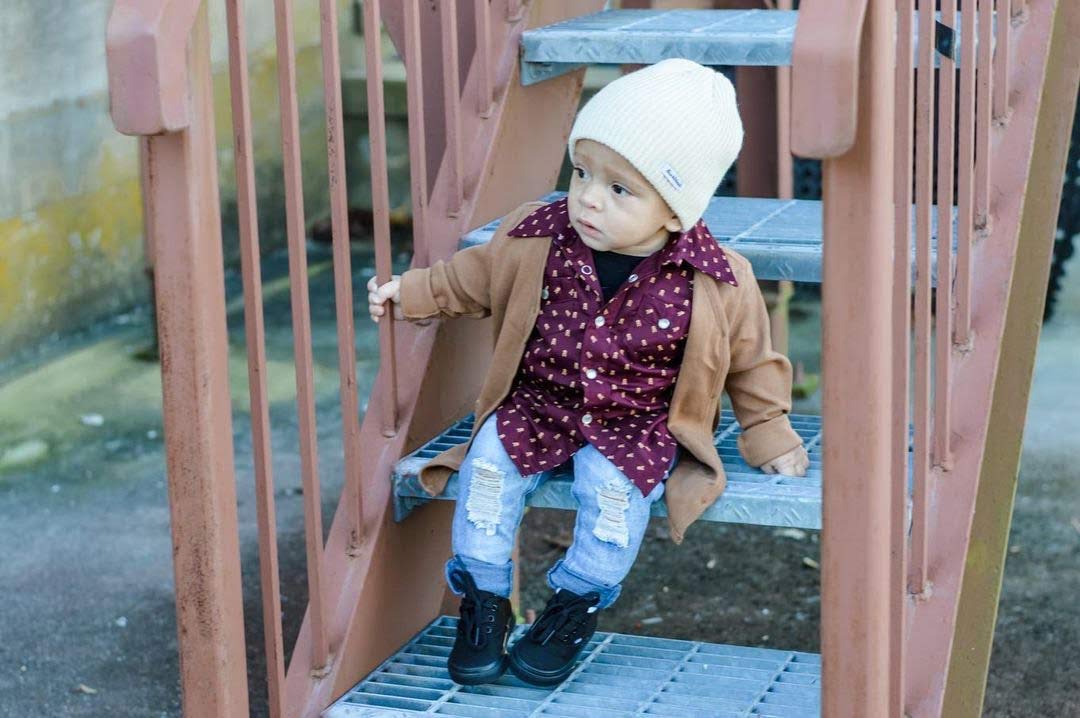Adorable Baby Boy's Striped Beanie Hat - Soft Knit Winter Newborn Cap for Photoshoots & Outdoor Adventures