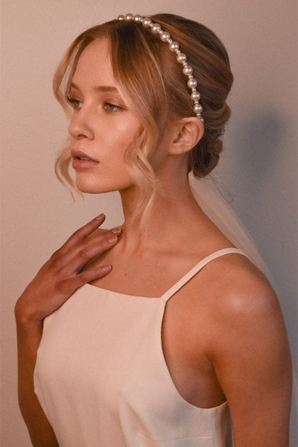 Elegant Pearl Headband for Women - Stylish Hair Accessory for Weddings, Parties & Special Occasions | Perfect Bridal Hairpiece & Fashion Statement