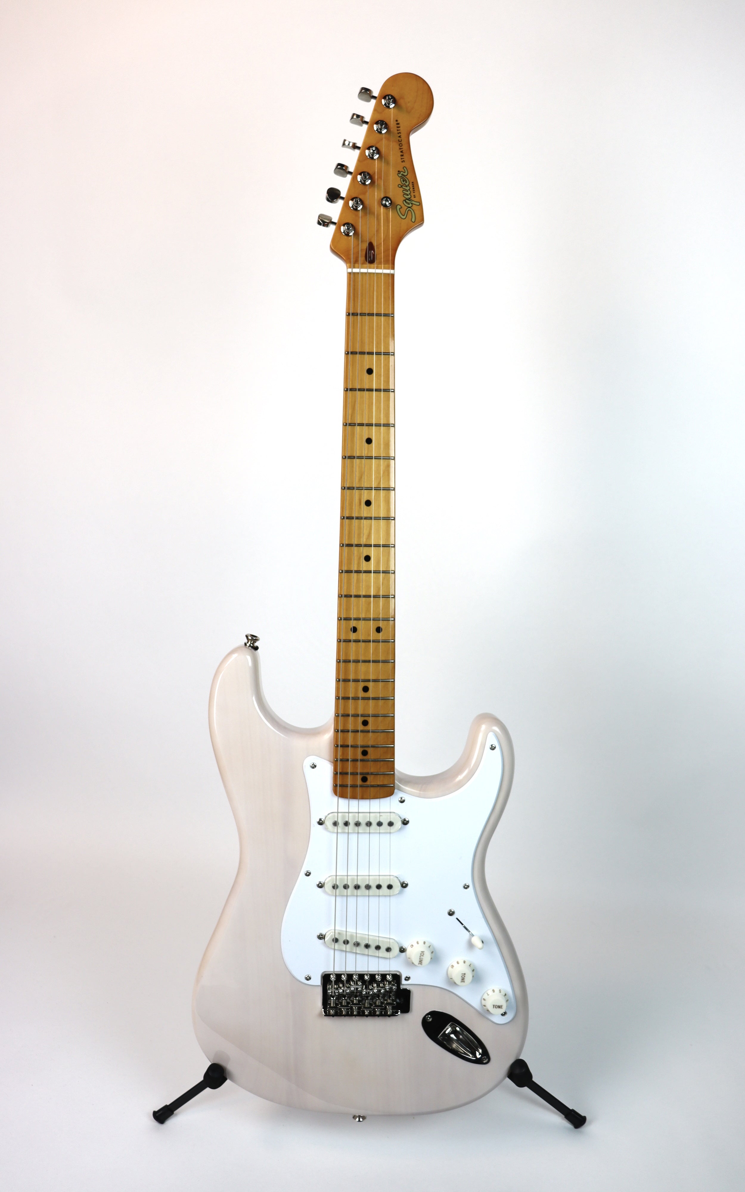 Squier Classic Vibe '50s Stratocaster Electric Guitar in White Blonde with Fender Classic Series Hardshell Tweed Case - Perfect for Beginners, Home Studio Recording & Live Performances
