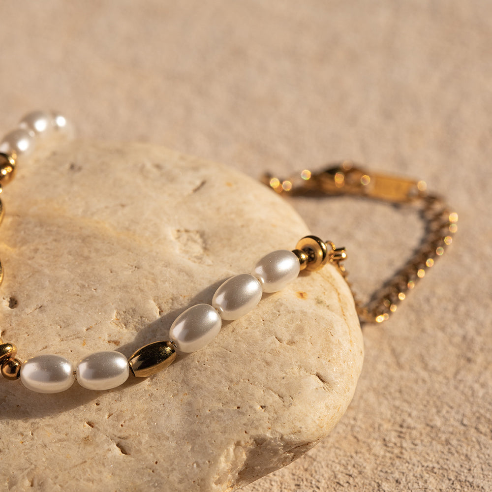 Elegant Gold Plated Water Drop Bracelet for Women - Dainty Minimalist Jewelry Gift for Her - Perfect for Weddings, Parties & Everyday Wear