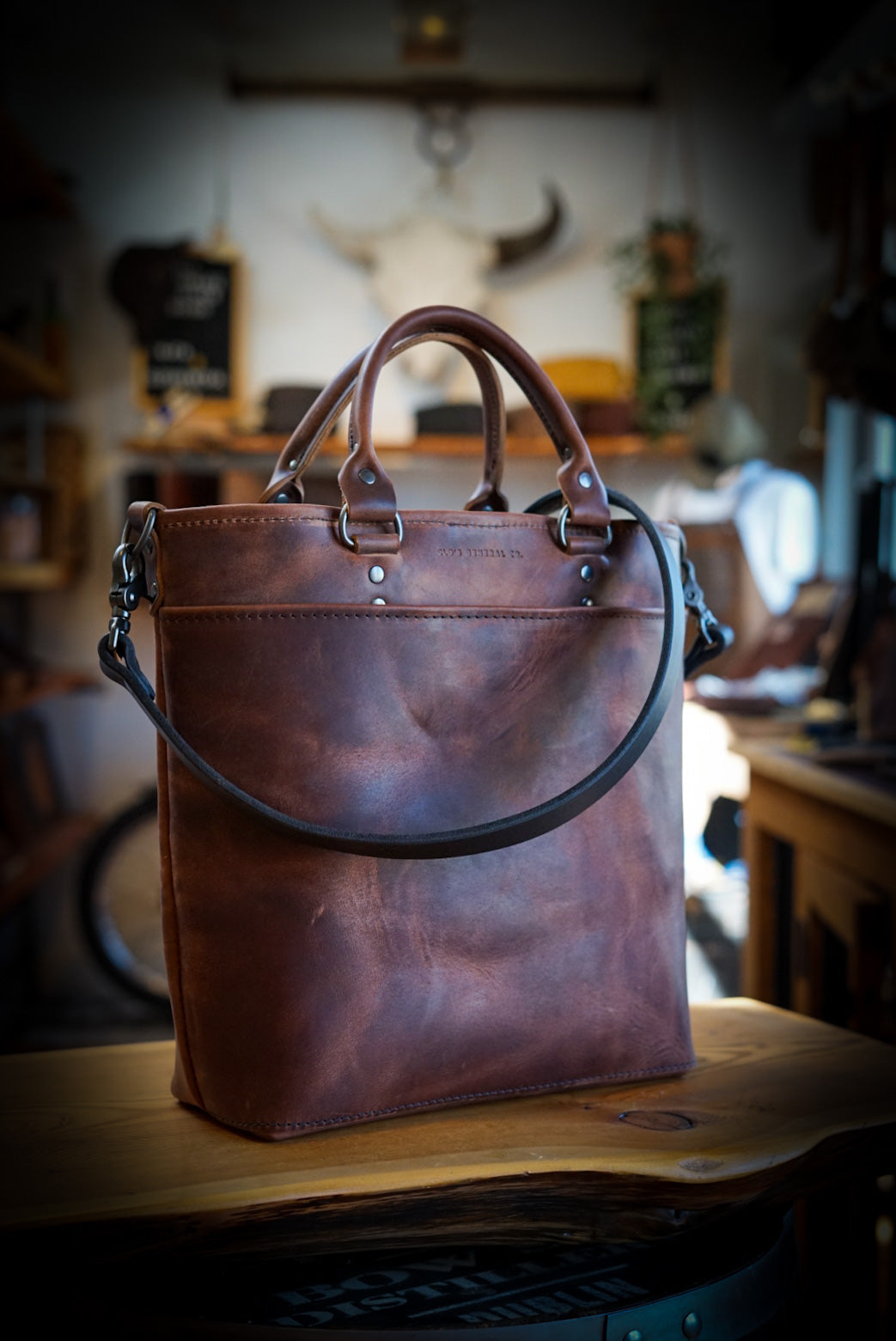 Stylish Brown Leather Handbag for Women - Durable & Fashionable Crossbody Purse - Perfect for Work, Travel & Everyday Use