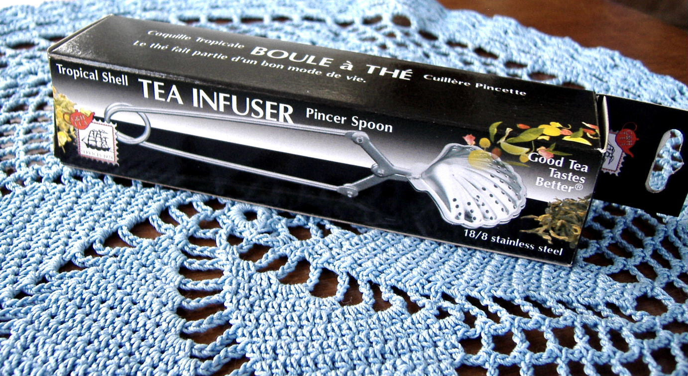 Stainless Steel Seashell Tea Infuser - Scissor Style Loose Leaf Tea Strainer for Cup, Mug & Teapot - Perfect for Herbal, Green & Black Tea Brewing at Home or Office