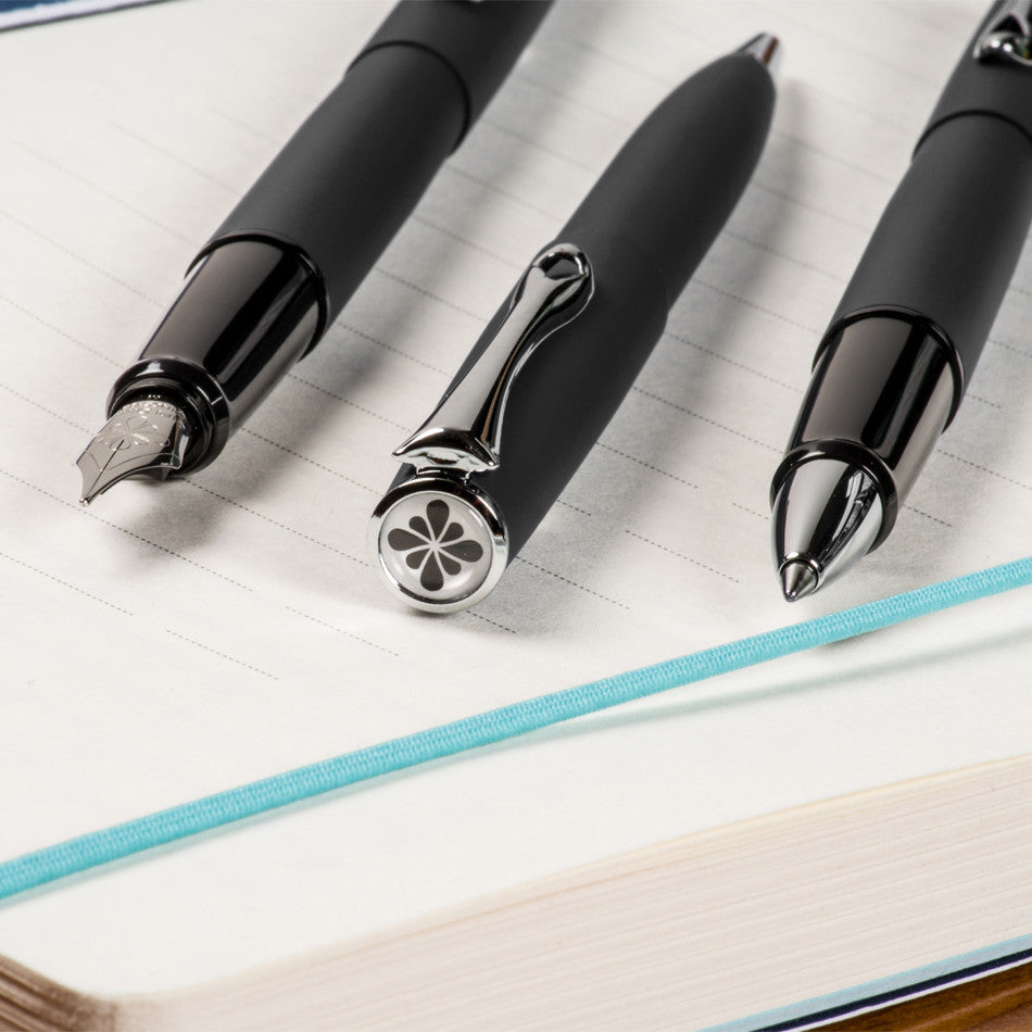 Premium Diplomat Esteem Fountain Pen - Lapis Black Finish - Luxury Writing Instrument for Professionals & Collectors - Perfect for Office, Gifting & Calligraphy