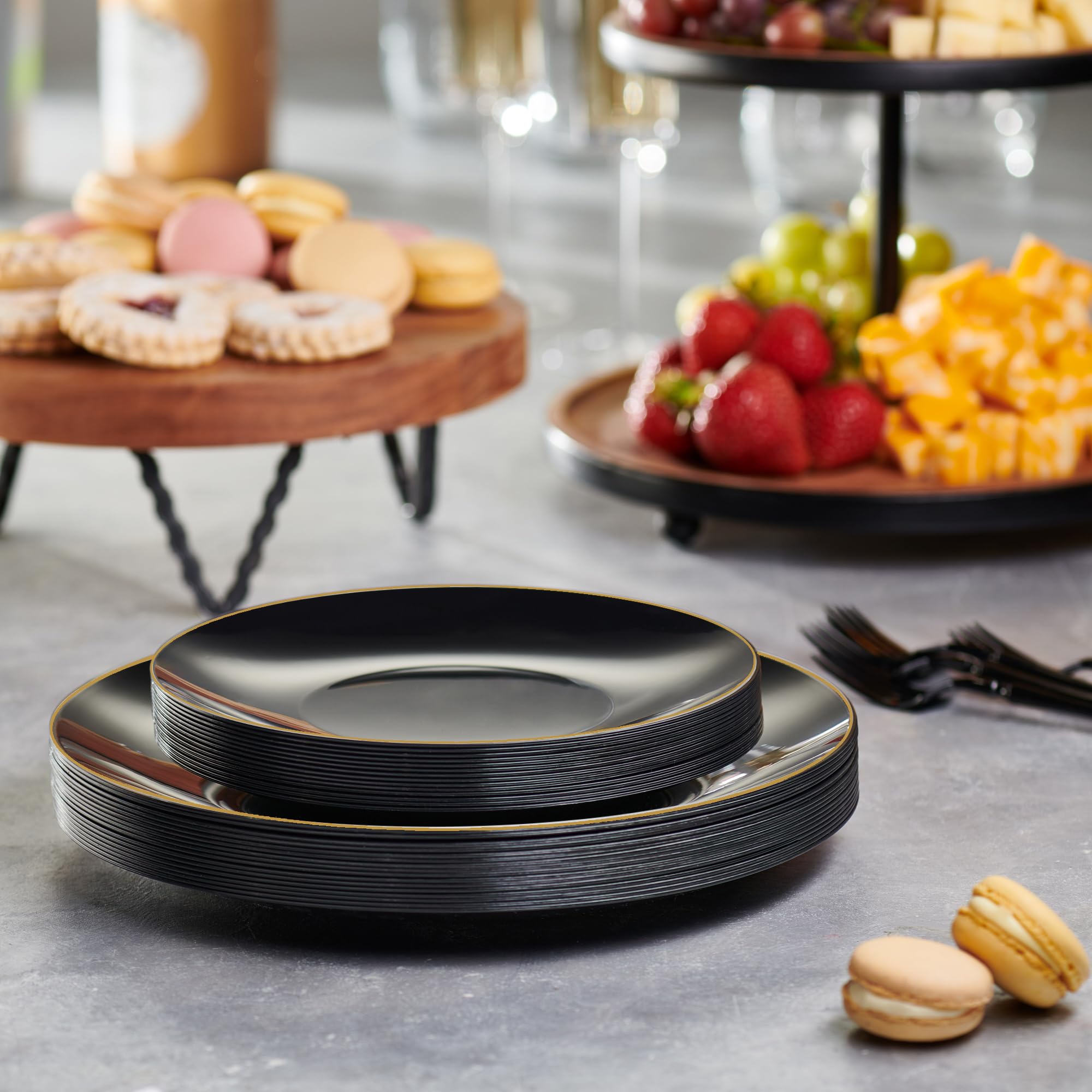 PLASTICPRO 64-Piece Black Plastic Dinner Plate Set with Gold Rim - 32 (7-inch) & 32 (10-inch) Disposable Plates for Parties, Weddings, Catering & Events - Heavyweight Elegant Disposable Tableware