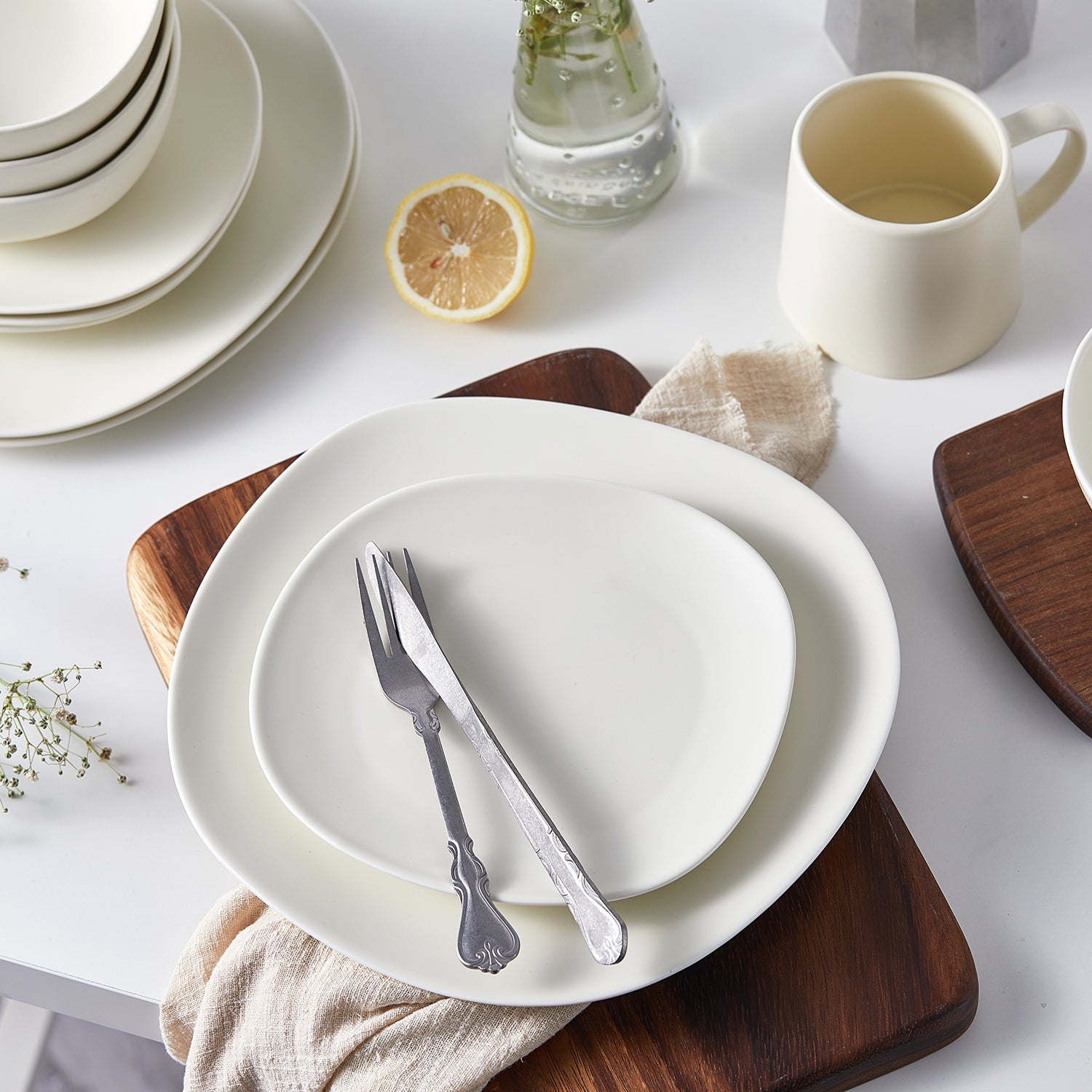 Delilah Porcelain Dinner Plate Set - 6-Piece Elegant Bone China Plates for Fine Dining, Parties & Home Decor