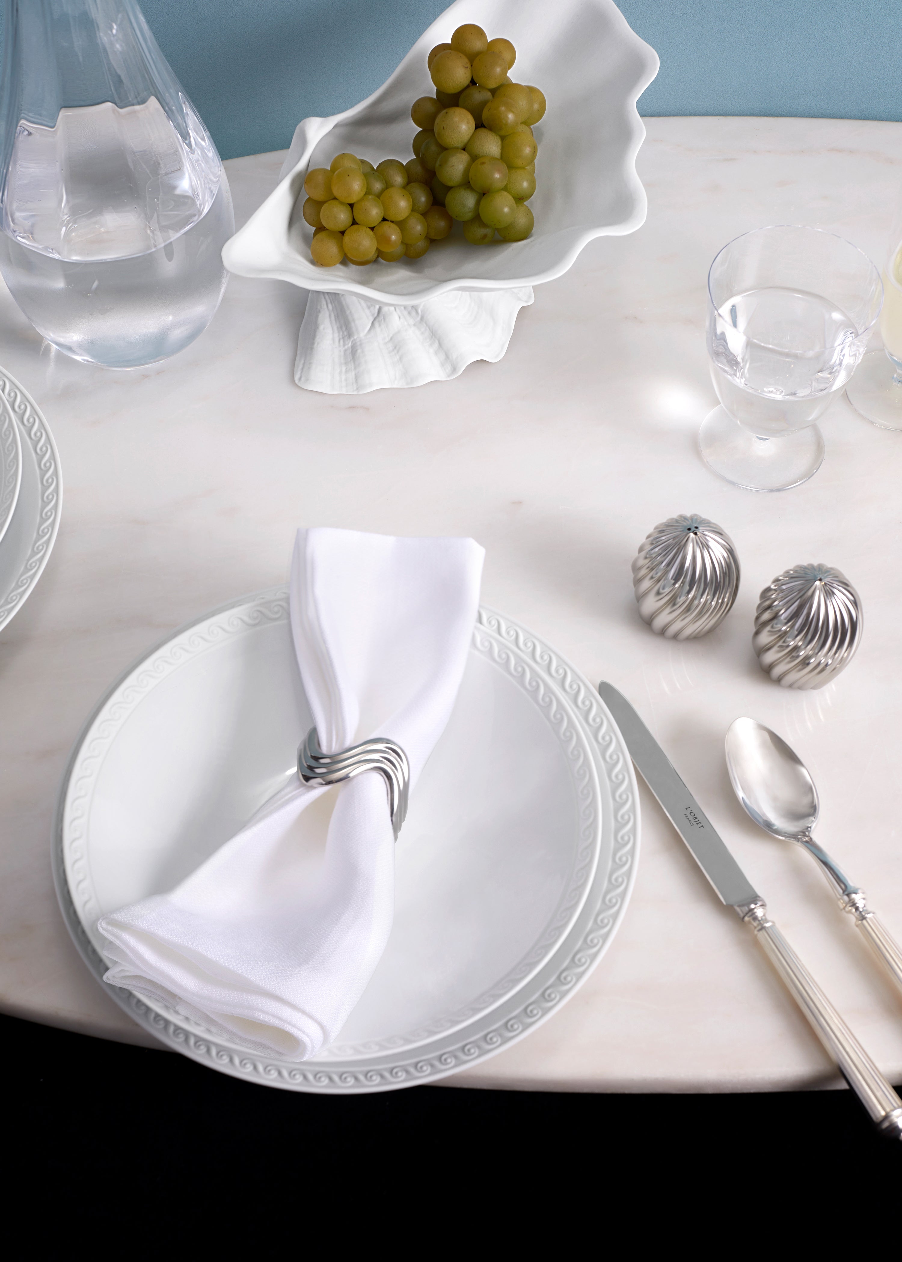 Elegant Platinum Ripple Napkin Rings Set of 4 - Perfect for Wedding, Dinner Party & Holiday Table Decor