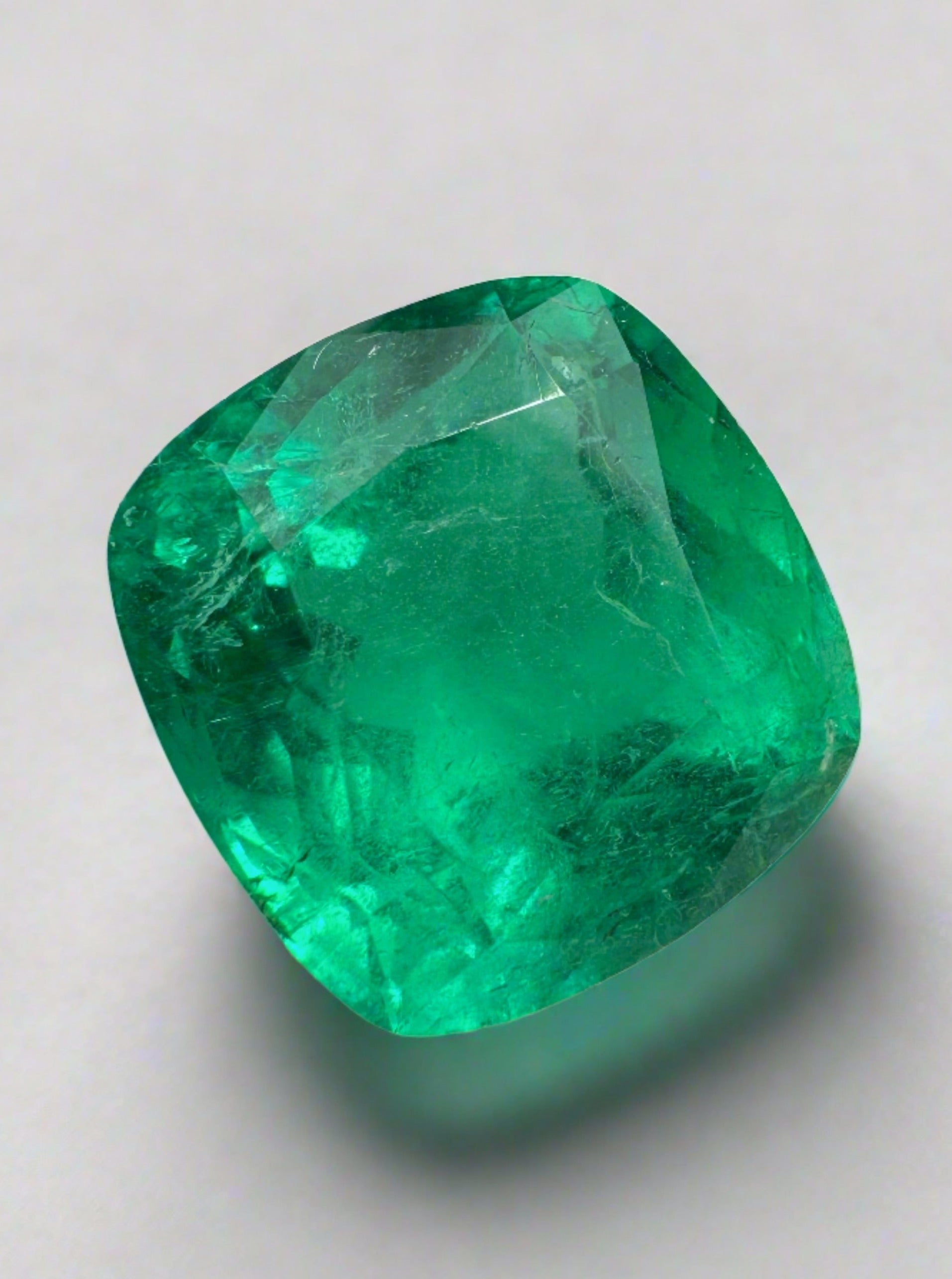 7.98 Carat Vivid Bluish Green Natural Colombian Emerald - 12x12mm Rounded Cushion Cut Loose Gemstone for Jewelry Making & Engagement Rings