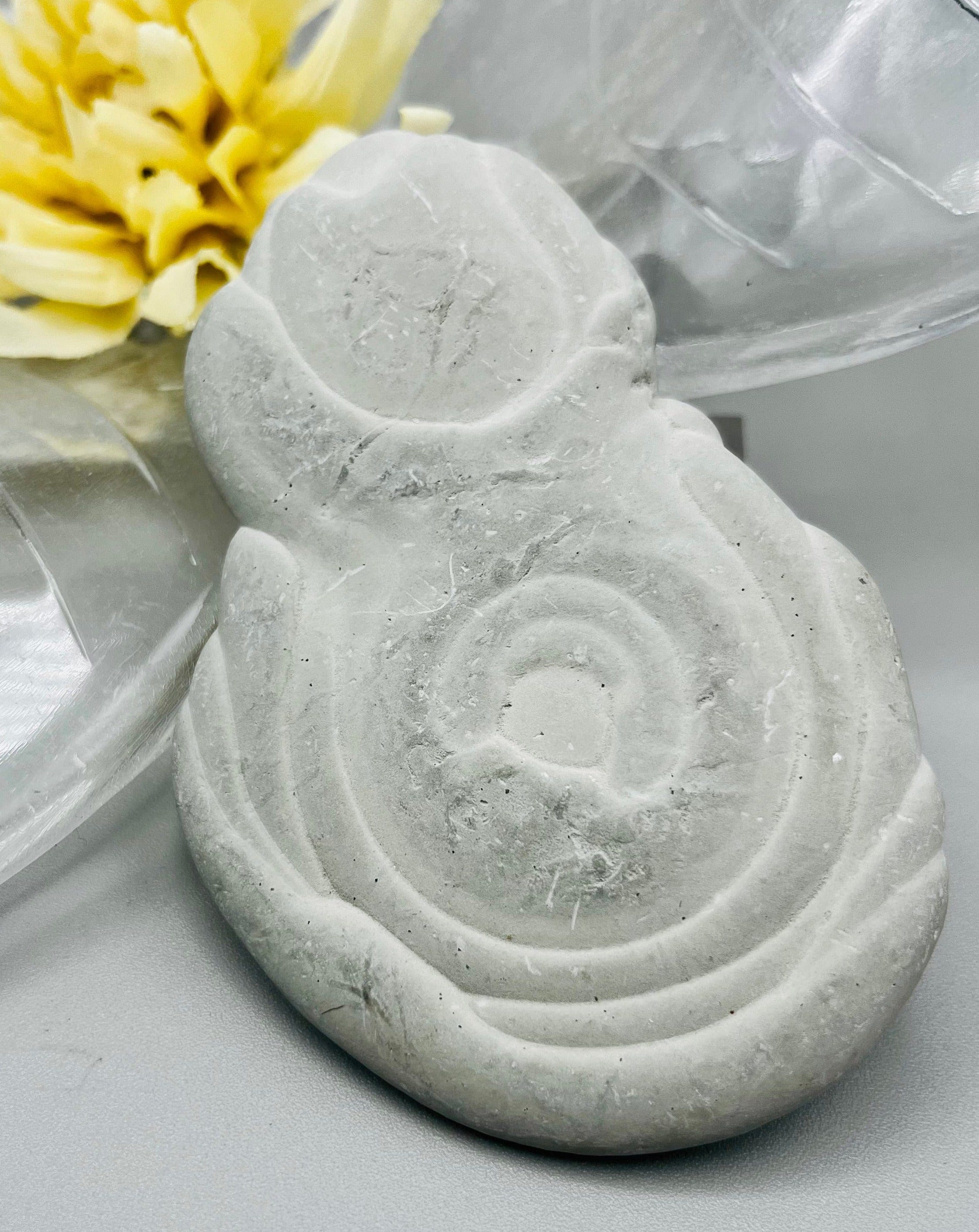 Natural Calcite Fairy Stone - Unique Healing Crystal for Meditation, Reiki & Energy Work - Perfect for Home Decor, Spiritual Gifts & Crystal Collectors