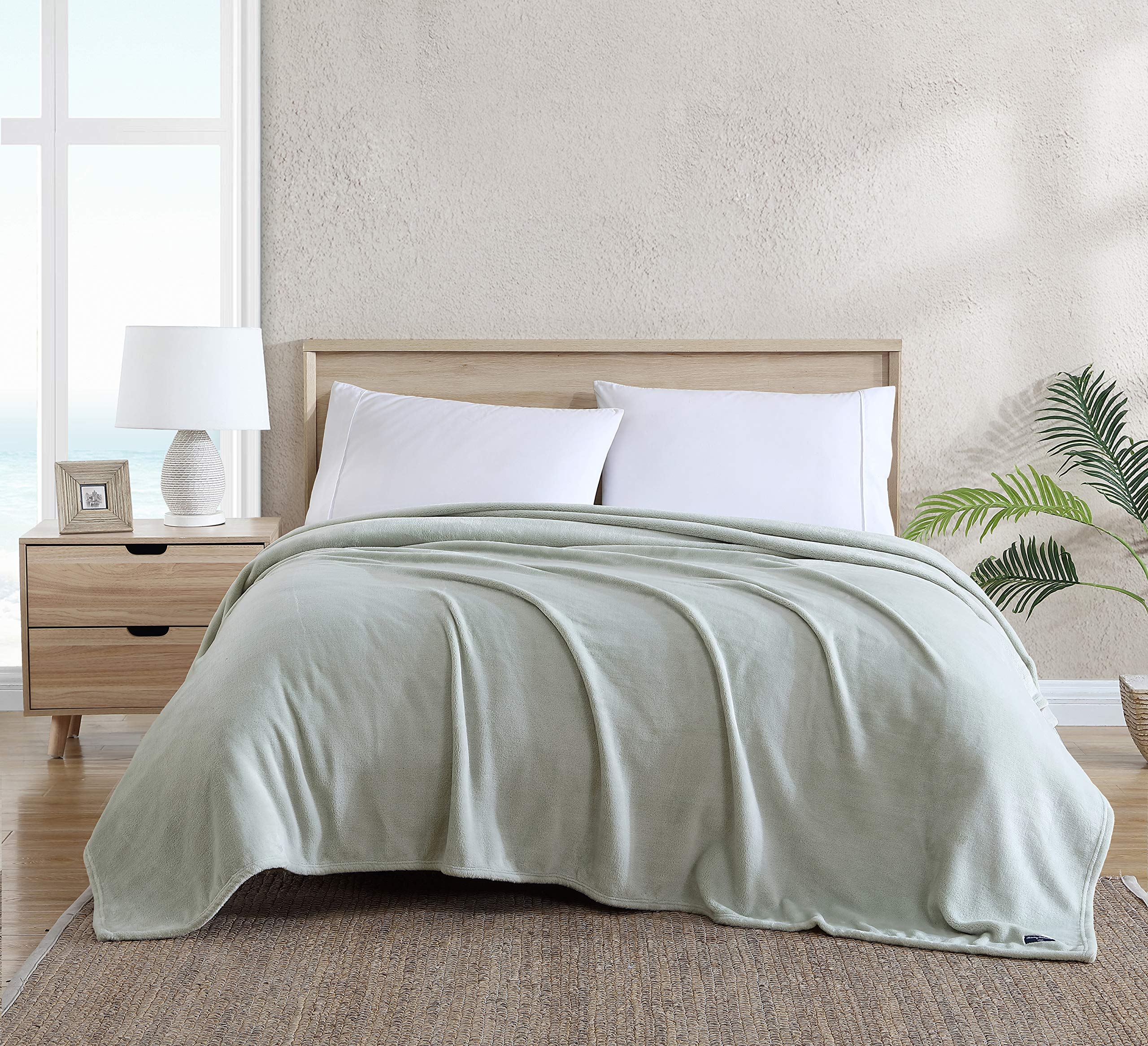 Tommy Bahama Ultra Soft Plush Fleece Queen Blanket - Grey Warm Cozy Bedding Set for Bed, Couch & Winter Nights
