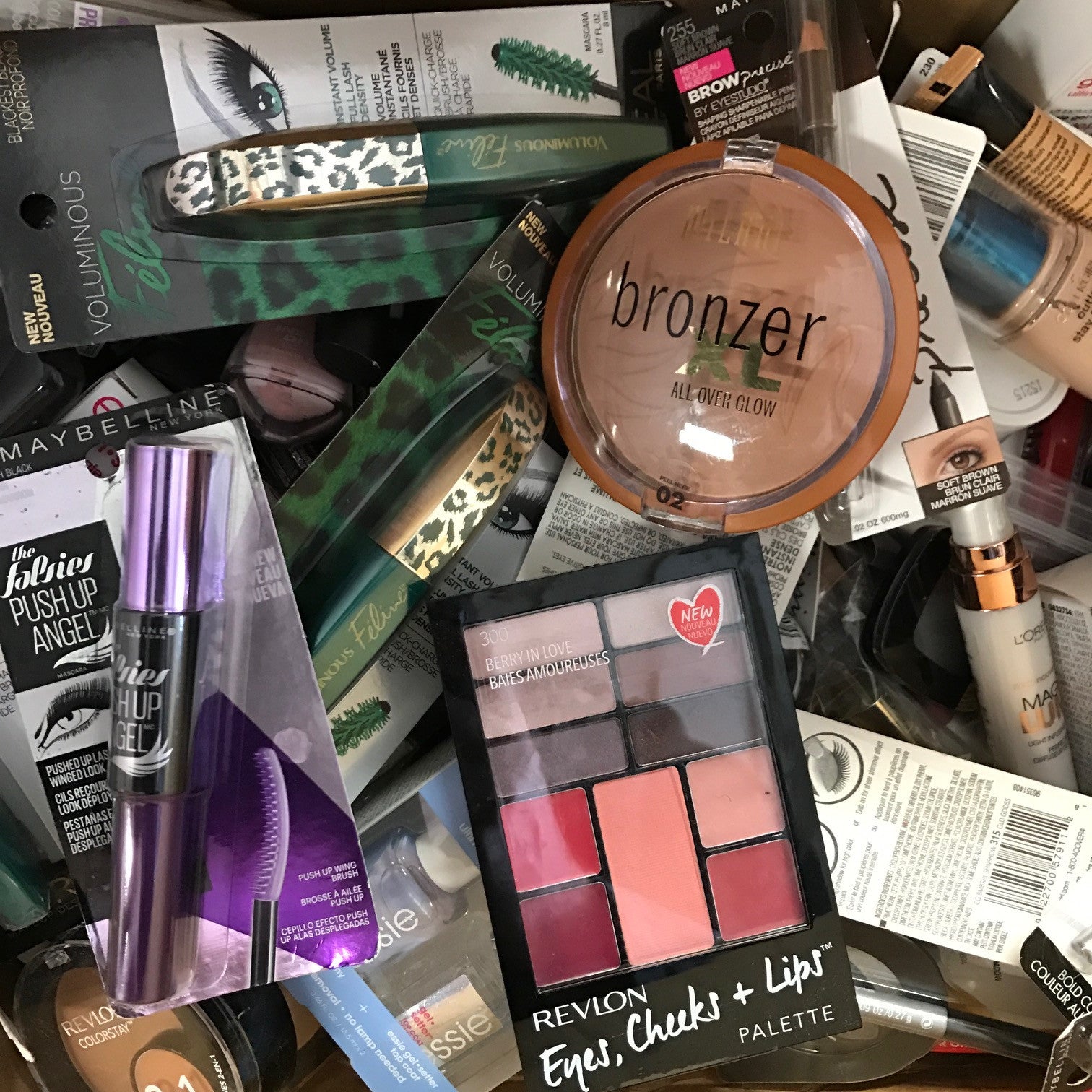 Wholesale Assorted Brand Name Cosmetics Lot - 100 Piece Set for Makeup Artists, Salons & Retailers | Bulk Beauty Products for Professional & Personal Use