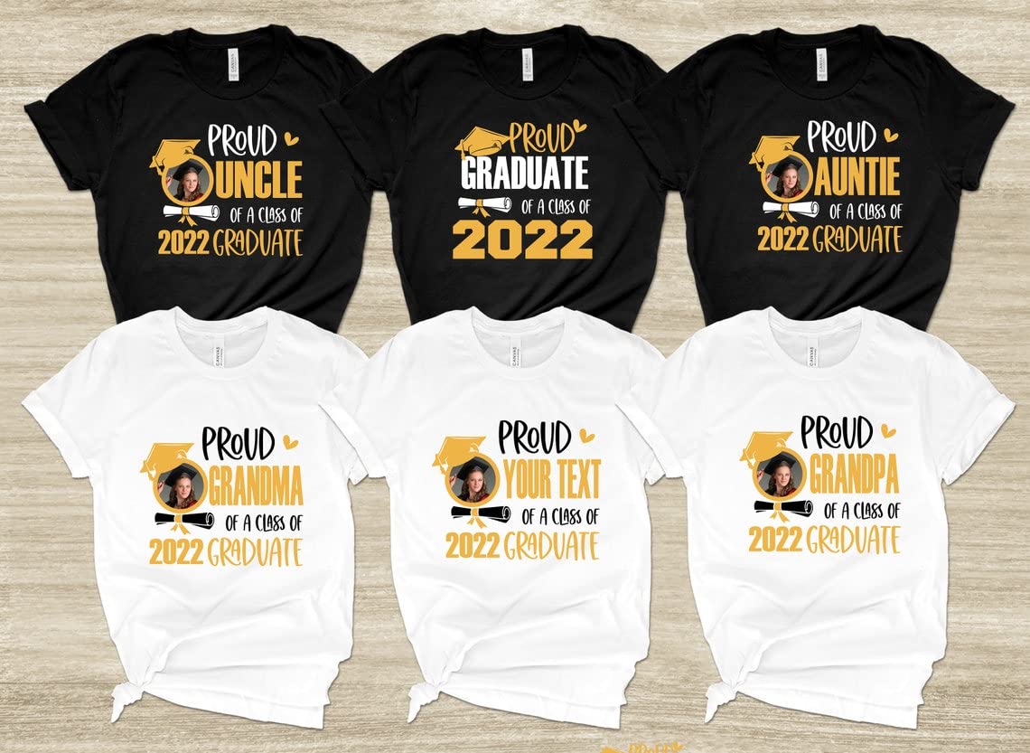 2022 Graduation Shirt - Custom Proud Family Members & Senior T-Shirt - Personalized Graduation Gift for Men & Women - Perfect for Graduation Parties & Celebrations
