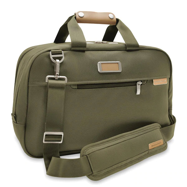 Briggs & Riley Baseline Executive Travel Duffle Bag - Premium Carry-On Luggage for Business Trips & Weekend Getaways - Durable Spinner Suitcase with TSA Lock & Expandable Storage