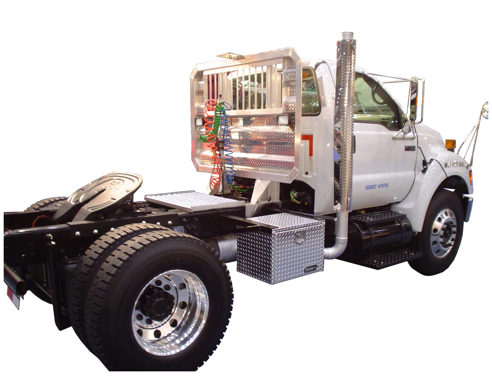 Diamond Tread Aluminum Underbody Truck Tool Box with Compression Latch - 18x18x24 Inch Heavy Duty Storage & Organization | Made in USA | Perfect for Construction, Farming & Off-Road Work Trucks