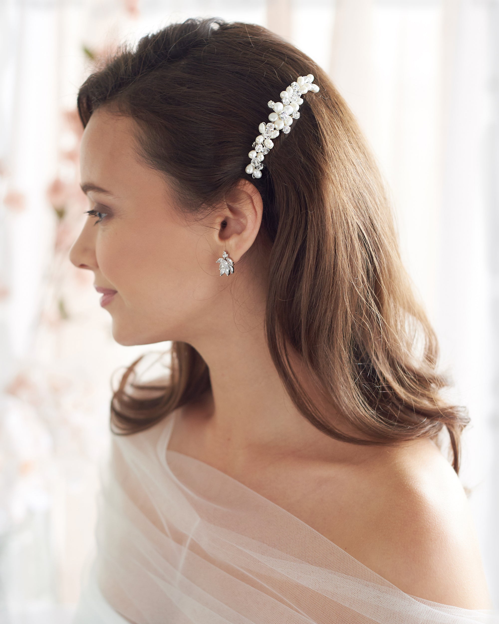 Abbey Freshwater Pearl Hair Comb - Elegant Bridal Wedding Accessory for Women, Perfect for Updos & Special Occasions