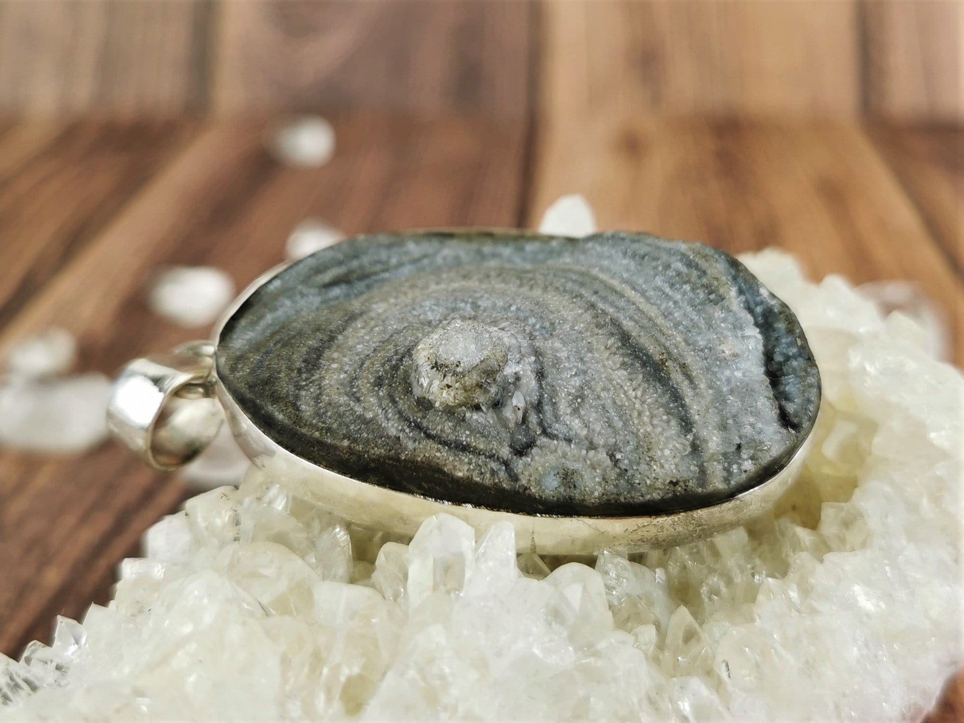 Natural Chalcedony Conchive & Quartz Druzy Pendant Necklace - Healing Crystal Jewelry for Women - Perfect for Meditation, Yoga & Spiritual Gifts