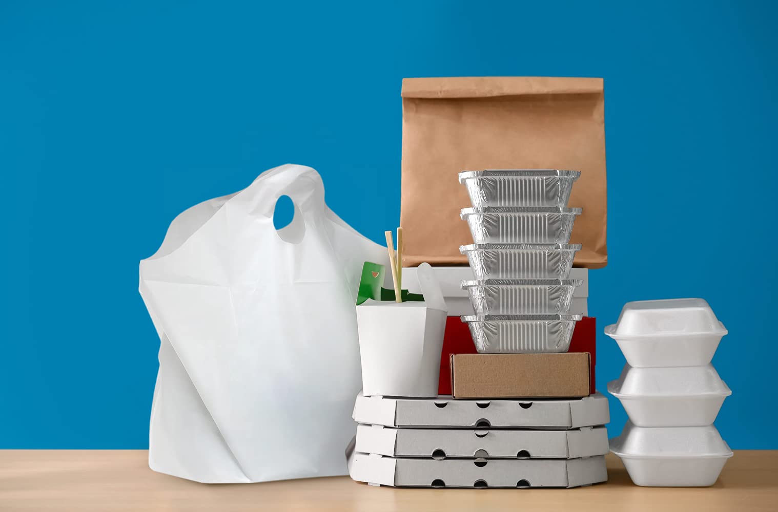 APQ 500-Pack White Take Out Bags with Wave Top Handle 19x18+9.5 BG - Unprinted Merchandise Bags for Retail Shopping & Food Service - Perfect for Restaurants, Bakeries, Parties & Gift Packaging