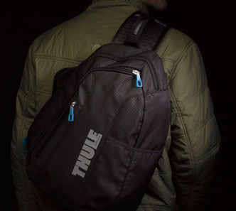 Thule Crossover 17L Sling Backpack - Lightweight Water-Resistant Crossbody Bag for Travel, Hiking & Everyday Use - Perfect for Commuters, Photographers & Outdoor Adventures
