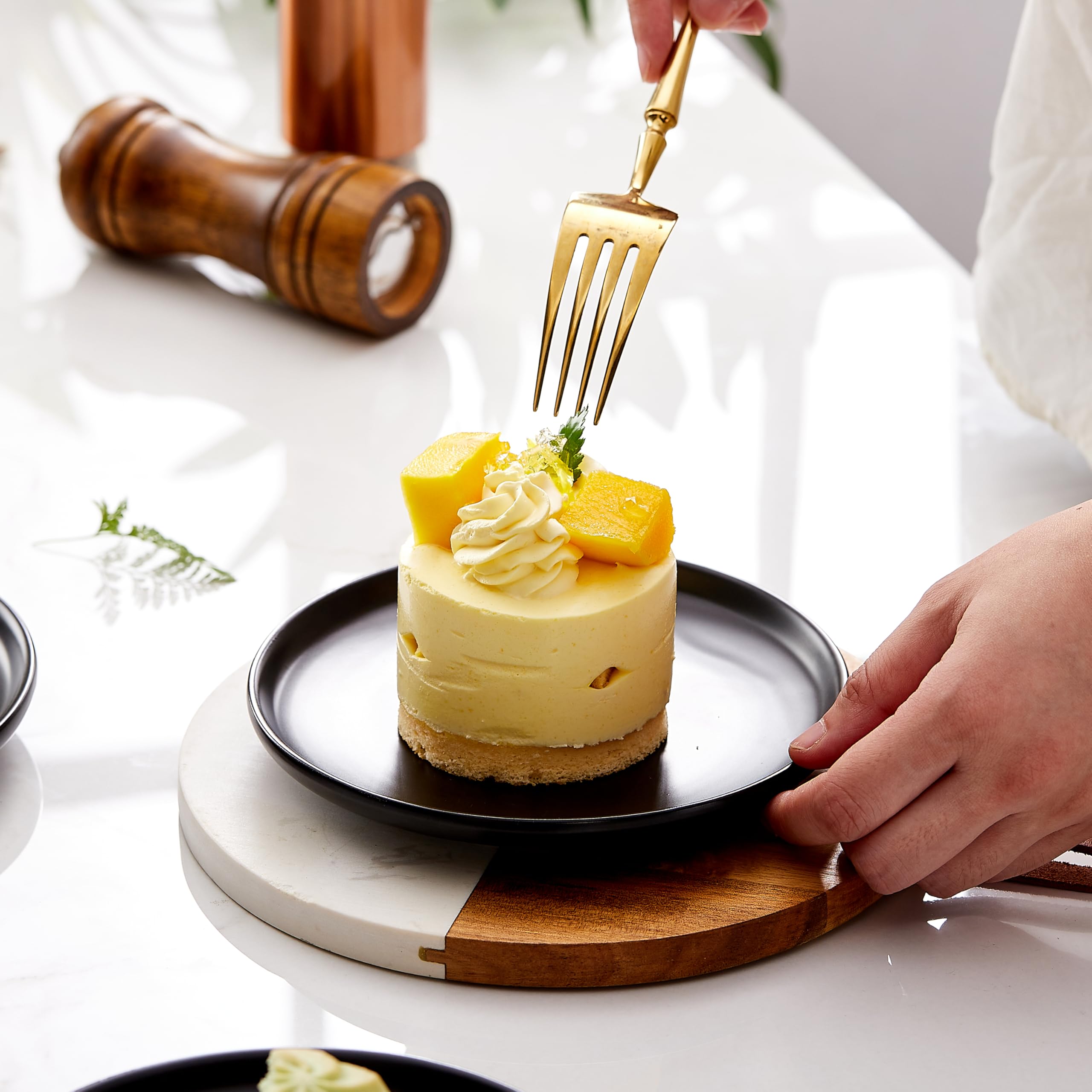 Matte Ceramic Appetizer Plates 6 Inch - Set of 4 Small Mini Dessert Plates, Microwave & Oven Safe - Perfect for Snacks, Bread, Butter, Pie, Cake & Cat Dishes (Black) - Ideal for Dinner Parties, Tea Time & Pet Feeding