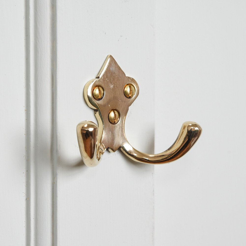 Ornate Brass Double Wardrobe Hook - Vintage Style Coat Hooks for Bedroom, Bathroom & Entryway - Heavy Duty Wall Mounted Hangers for Robes, Hats & Bags