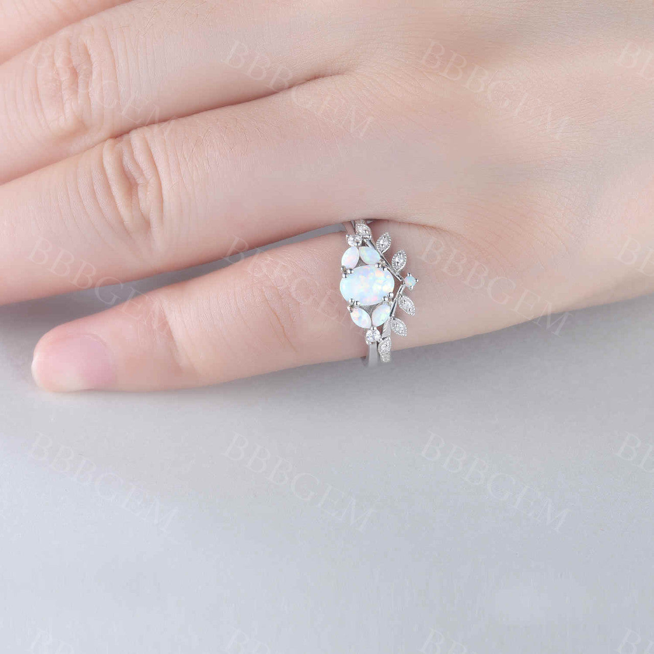 Oval Opal Ring Set in White Gold with Diamond Accents – Elegant Bridal Jewelry for Women | Perfect for Engagement, Wedding & Anniversary Gifts