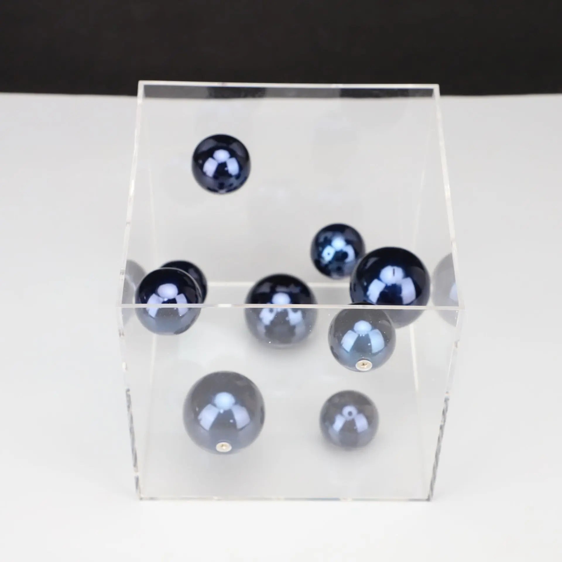 Modern Dot Art Cube - 3D Geometric Puzzle for Stress Relief & Home Decor | Perfect for Office, Living Room & Gifts