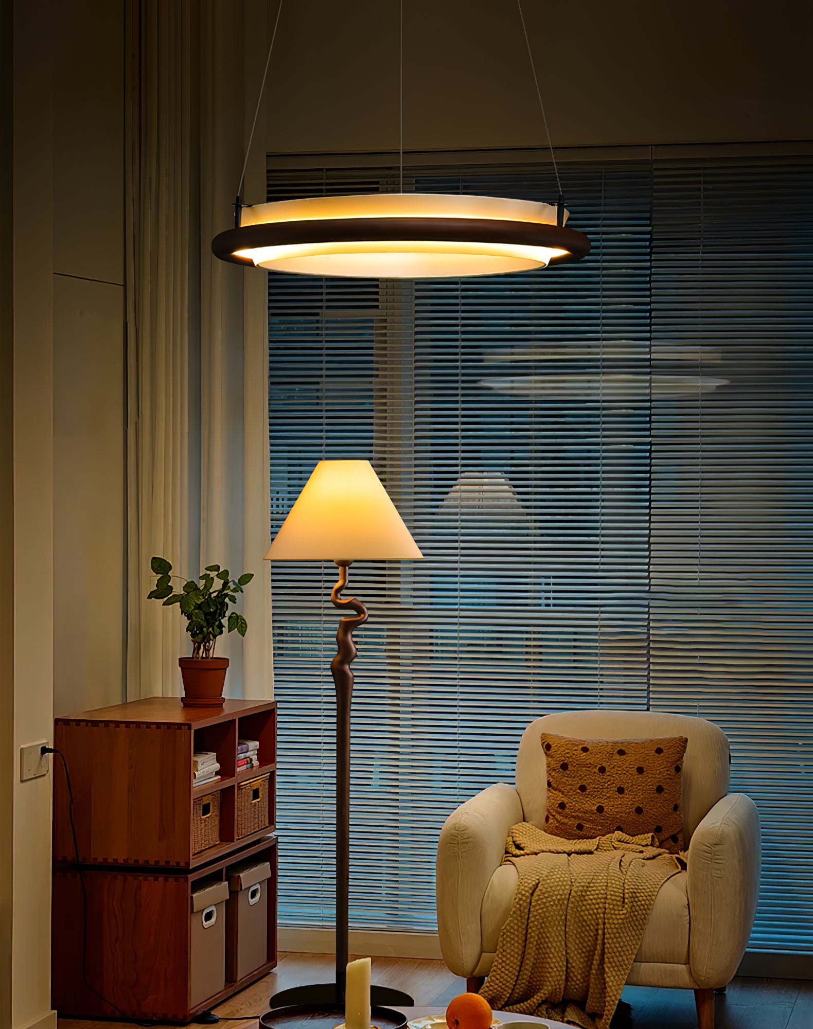 Archelo Modern Pendant Light - Sleek Hanging Fixture for Kitchen Island, Dining Room & Bedroom Lighting