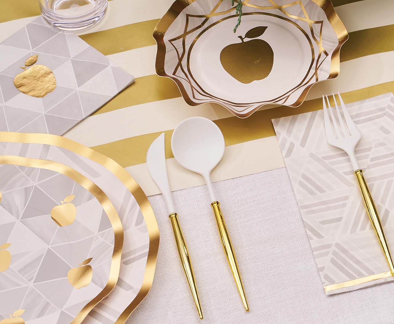 Premium Gold Bella 36-Piece Plastic Cutlery Set - Elegant Disposable Silverware for Parties, Picnics & Events (Service for 12) - Perfect for Weddings, BBQs & Outdoor Dining