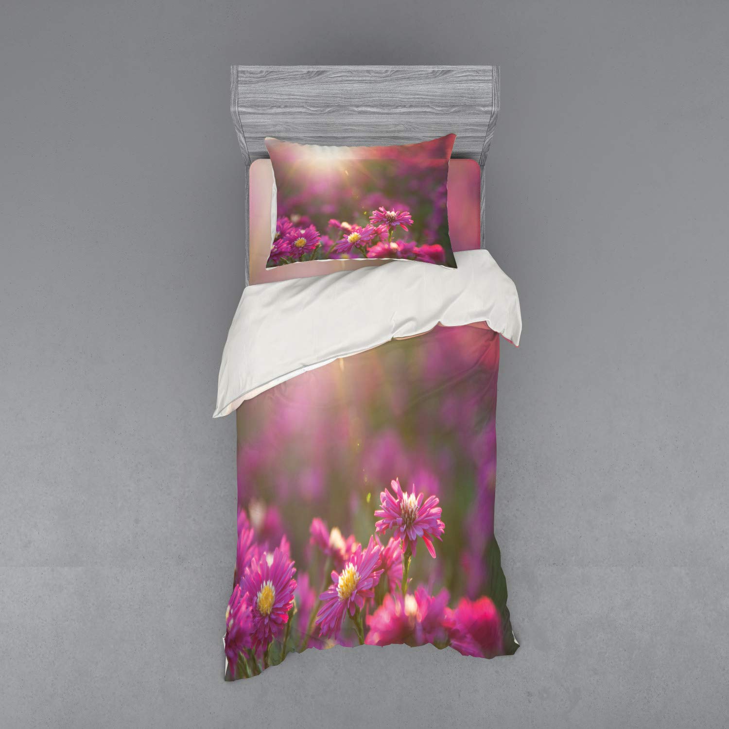 Ambesonne Floral Duvet Cover Set - Close Up Sunburst Flowers Design, 3 Piece Bedding Set with Pillow Sham & Fitted Sheet, Twin XL Size, Fuchsia Multicolor - Perfect for Spring Bedroom Decor & Boho Chic Home Styling
