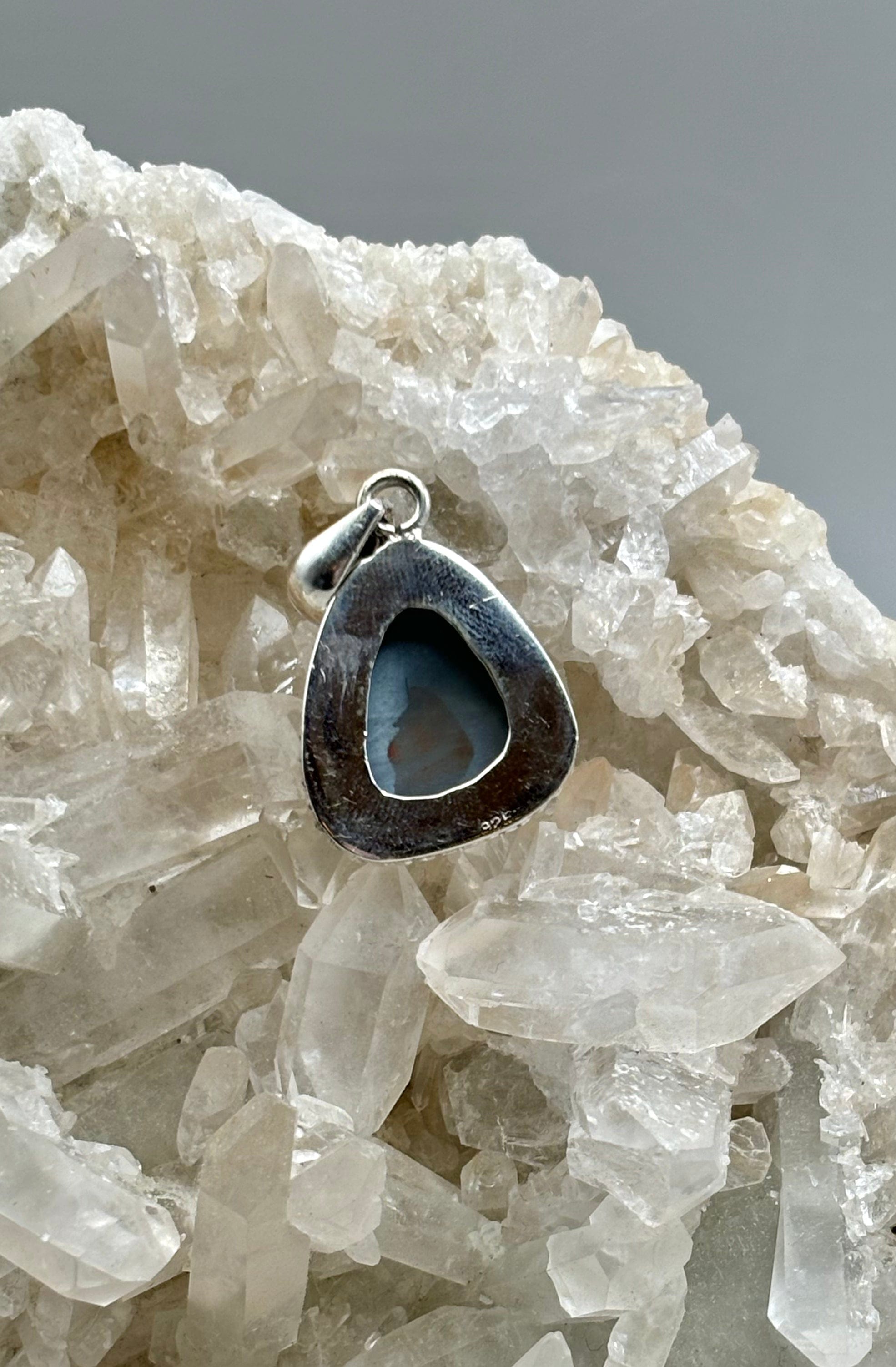Natural Aura Druzy Pendant Necklace - Healing Crystal Jewelry for Women, Elegant Gemstone Pendant with Silver Chain, Perfect for Meditation, Yoga & Spiritual Gifts
