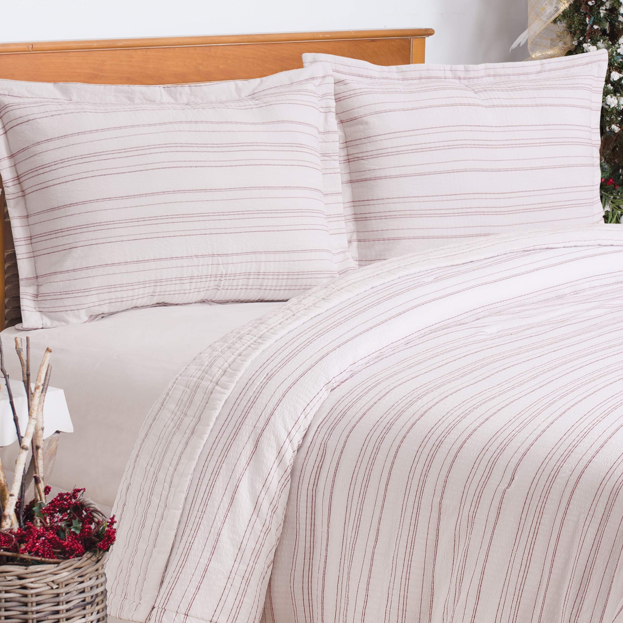 C&F Home Reversible Dotted Seersucker Cotton Quilt Set - Full/Queen Size 3-Piece Bedding Set | Machine Washable & Breathable | Perfect for Spring/Summer Bedrooms, Guest Rooms & Coastal Decor
