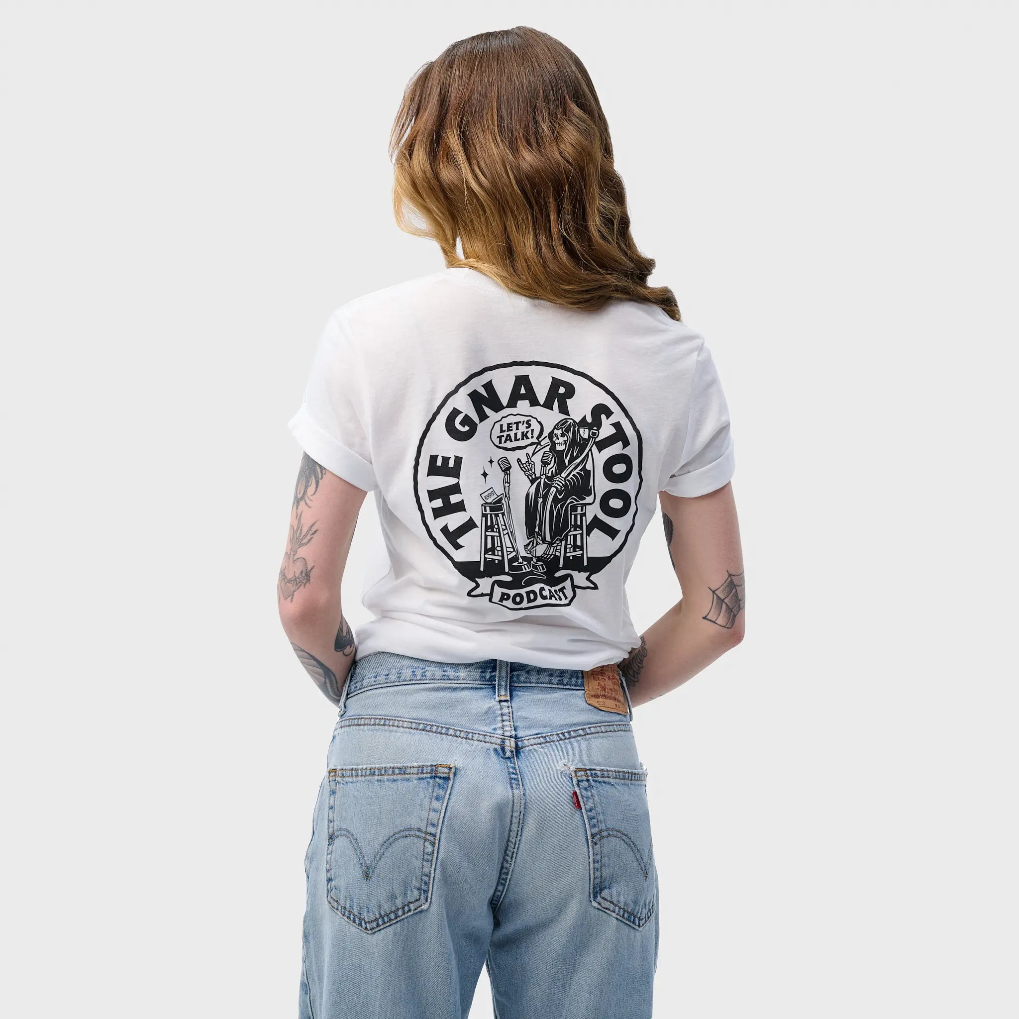 Gnar Stool Podcast T-Shirt - Funny & Trendy Graphic Tee for Men & Women - Perfect for Podcast Fans, Comedy Lovers & Streetwear Enthusiasts