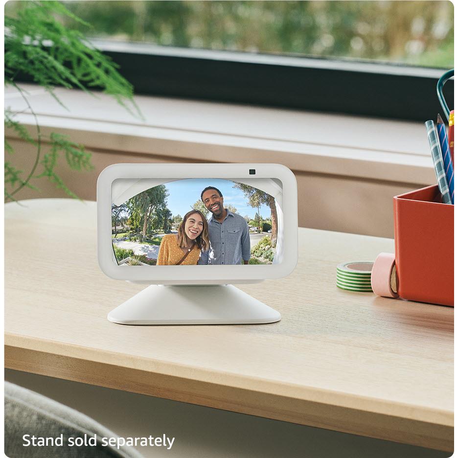 Amazon Echo Show 5 (3rd Gen) Smart Display with Alexa - White - HD Touchscreen, Smart Home Control, Video Calls & Streaming - Perfect for Kitchen, Bedroom & Home Office