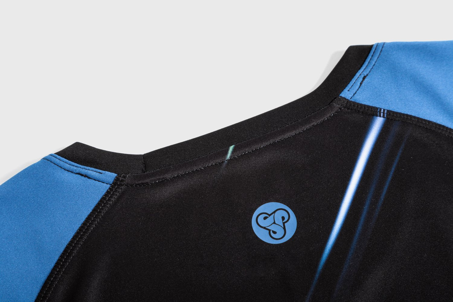 Women's Alder Jersey - Comfortable & Stylish Athletic Top for Running, Hiking & Outdoor Activities