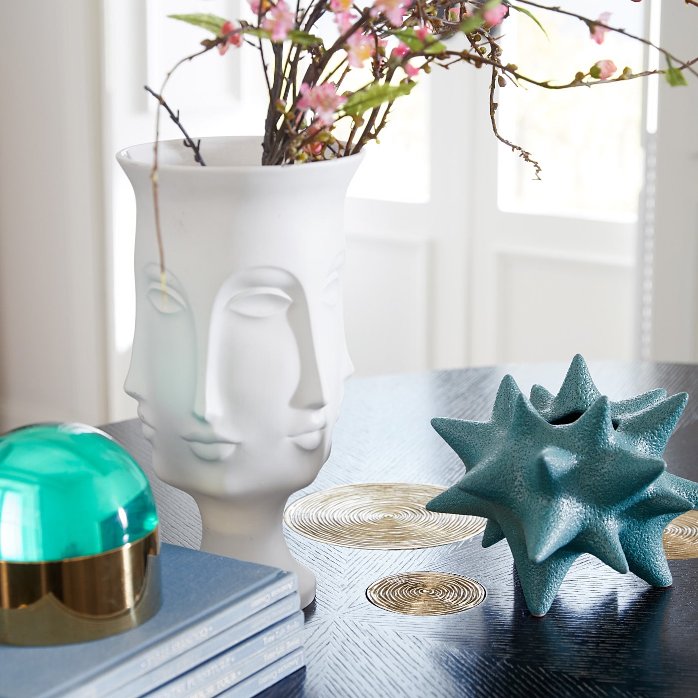 Dora Maar Urn - Elegant Memorial Urn for Ashes - Perfect for Home Memorials, Funeral Services & Cremation Ceremonies