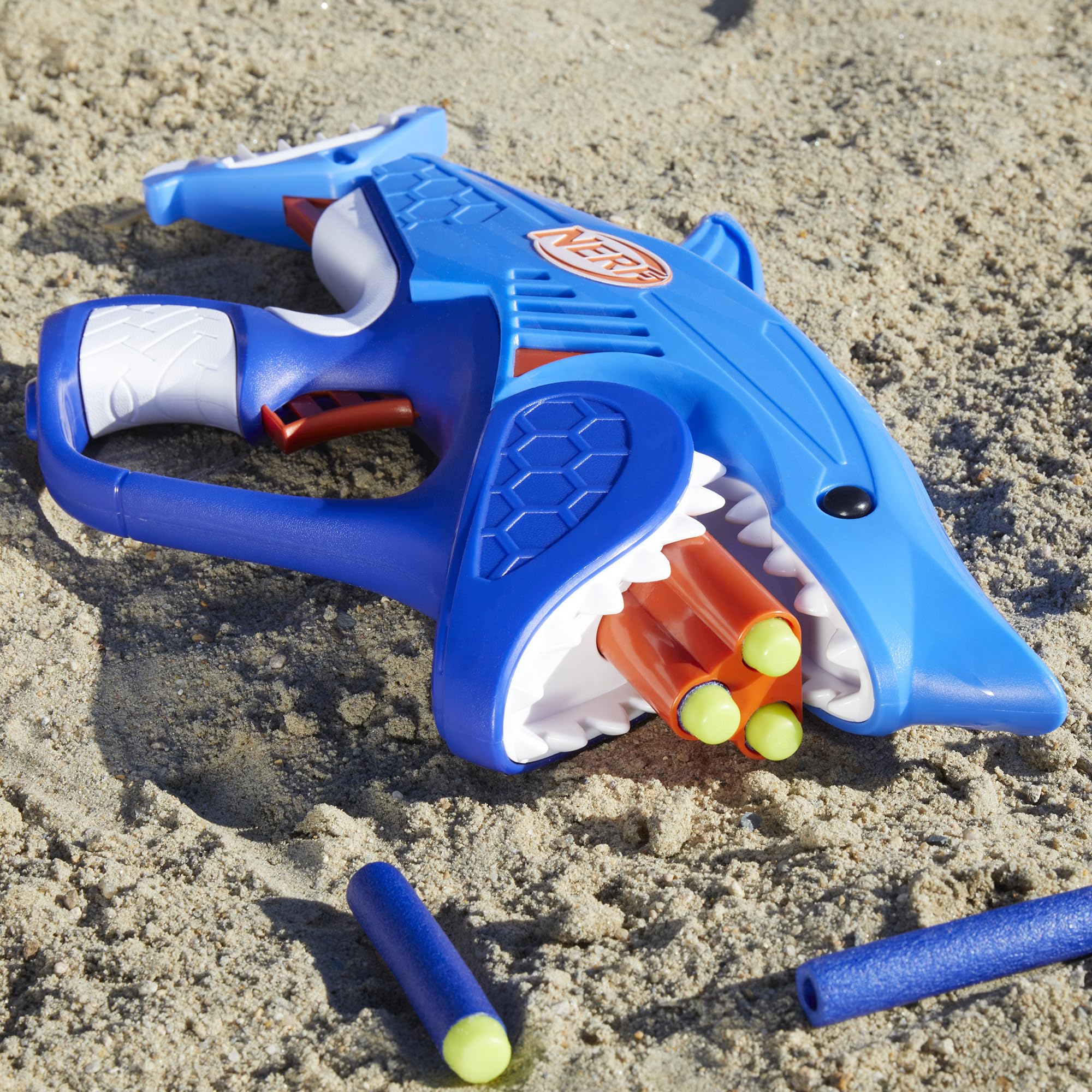NERF Junior Wild Sharkfire Dart Blaster Toy - Easy to Play with 8 Nerf Elite Darts - Fun Outdoor Shark-Themed Blaster for Kids Ages 6+ - Perfect for Backyard Battles, Birthday Parties & Summer Playtime