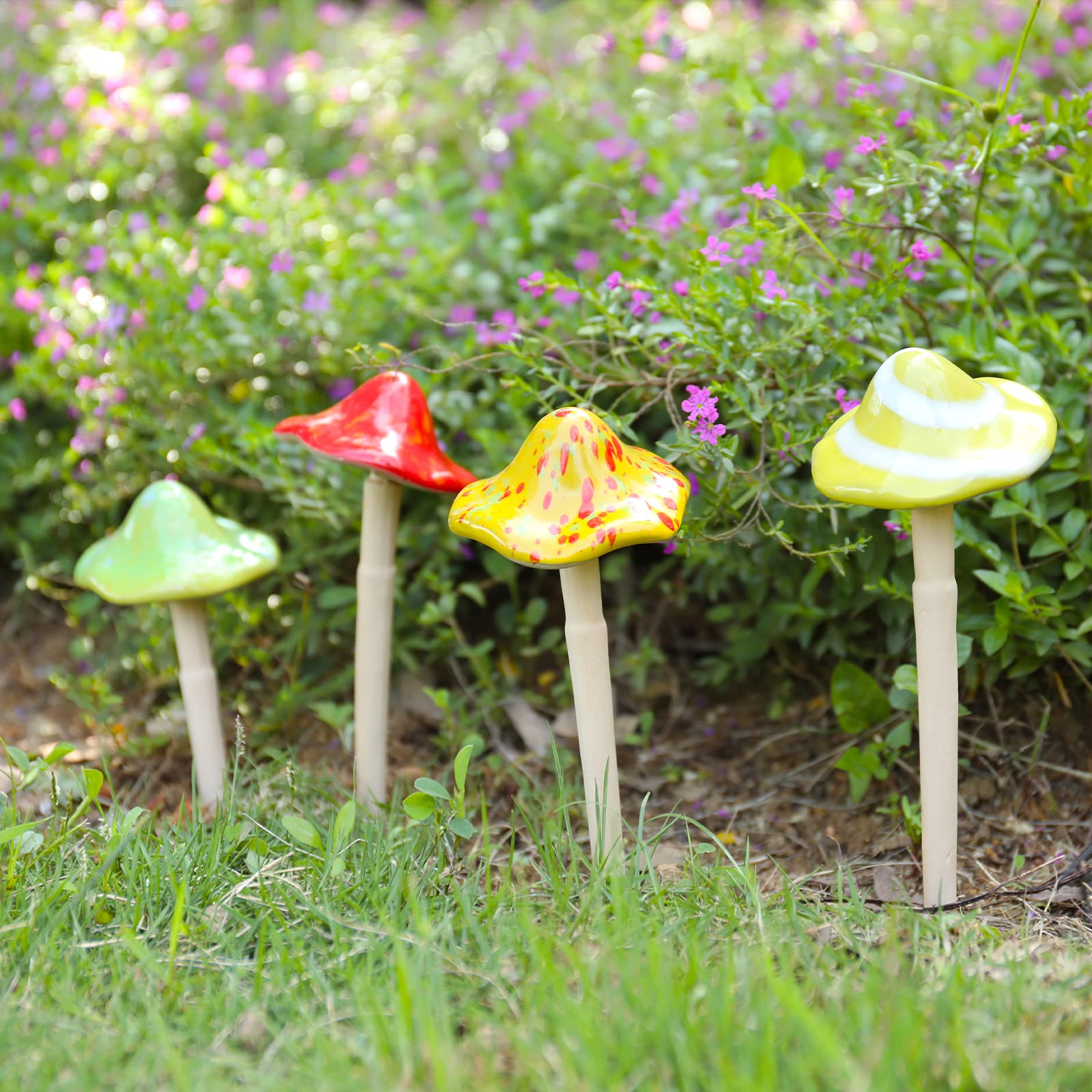 4pcs Ceramic Mushroom Garden Decor - Handmade Mushroom Statues for Fairy Garden, Lawn Ornament, Yard & Patio Decor - Perfect for Outdoor Garden, Fairy Tale Scenes & Home Landscaping