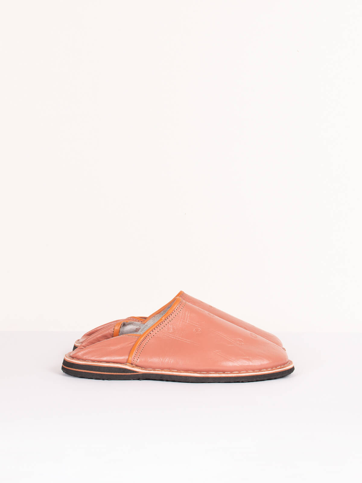 Authentic Moroccan Berber Babouche Slippers - Handmade Leather Comfort Shoes in Terracotta Color | Perfect for Home, Lounge & Cultural Fashion