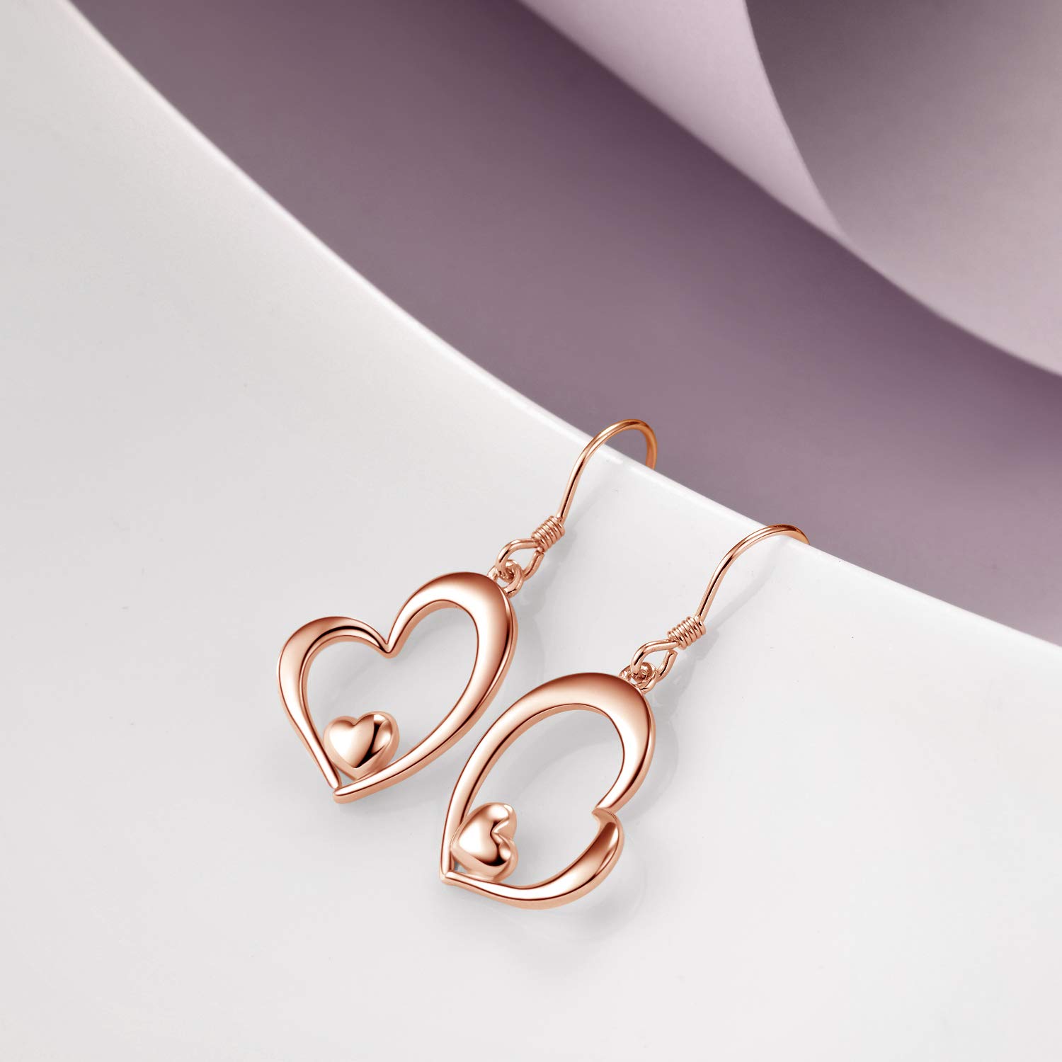 WINNICACA Sterling Silver Heart Dangle Drop Earrings for Women - Romantic Valentine's Day, Birthday, Anniversary & Christmas Jewelry Gifts - Perfect for Date Nights, Weddings & Special Occasions