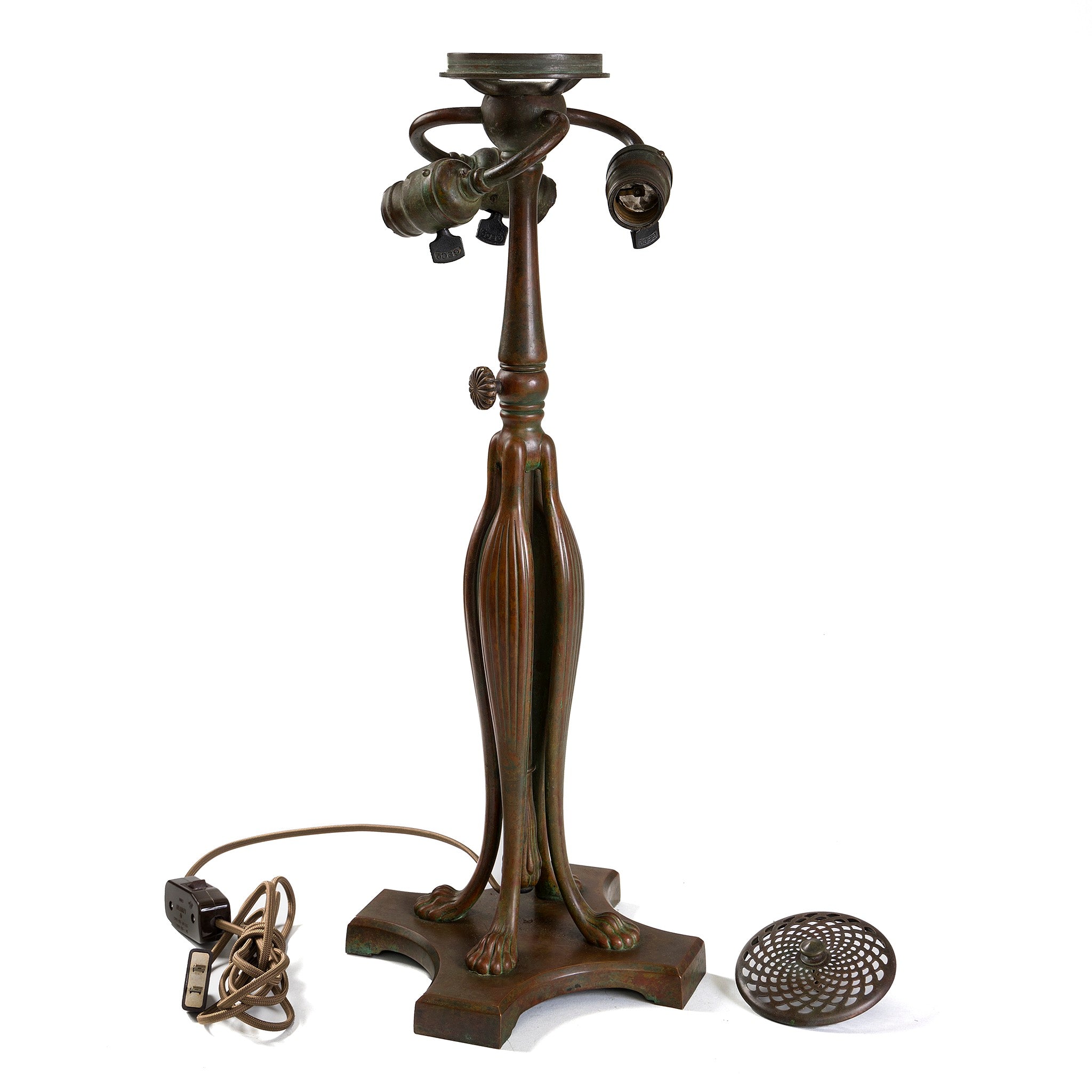 Tiffany Studios New York Clematis Table Lamp - Handcrafted Stained Glass Art Deco Lighting for Living Room, Bedroom & Office Decor