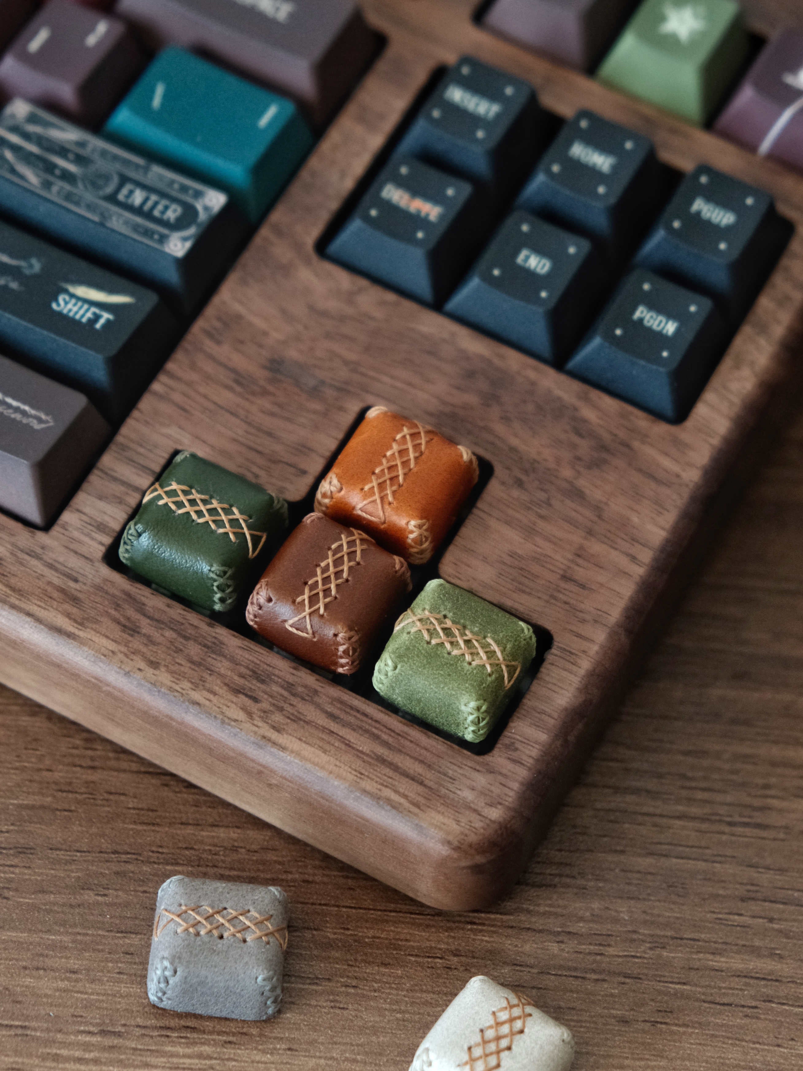 Premium Leather Personalized Keycaps - Hand-Stitched Retro Artisan Keycaps for Mechanical Keyboards | Durable & Stylish Keyboard Accessories for Gaming, Typing & Office Use