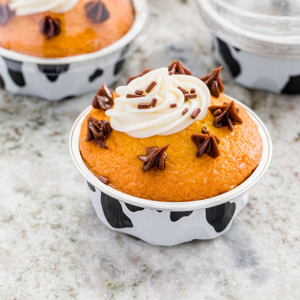 3 oz Round Cow Print Aluminum Baking Cups with Plastic Dome Lids - 3.25