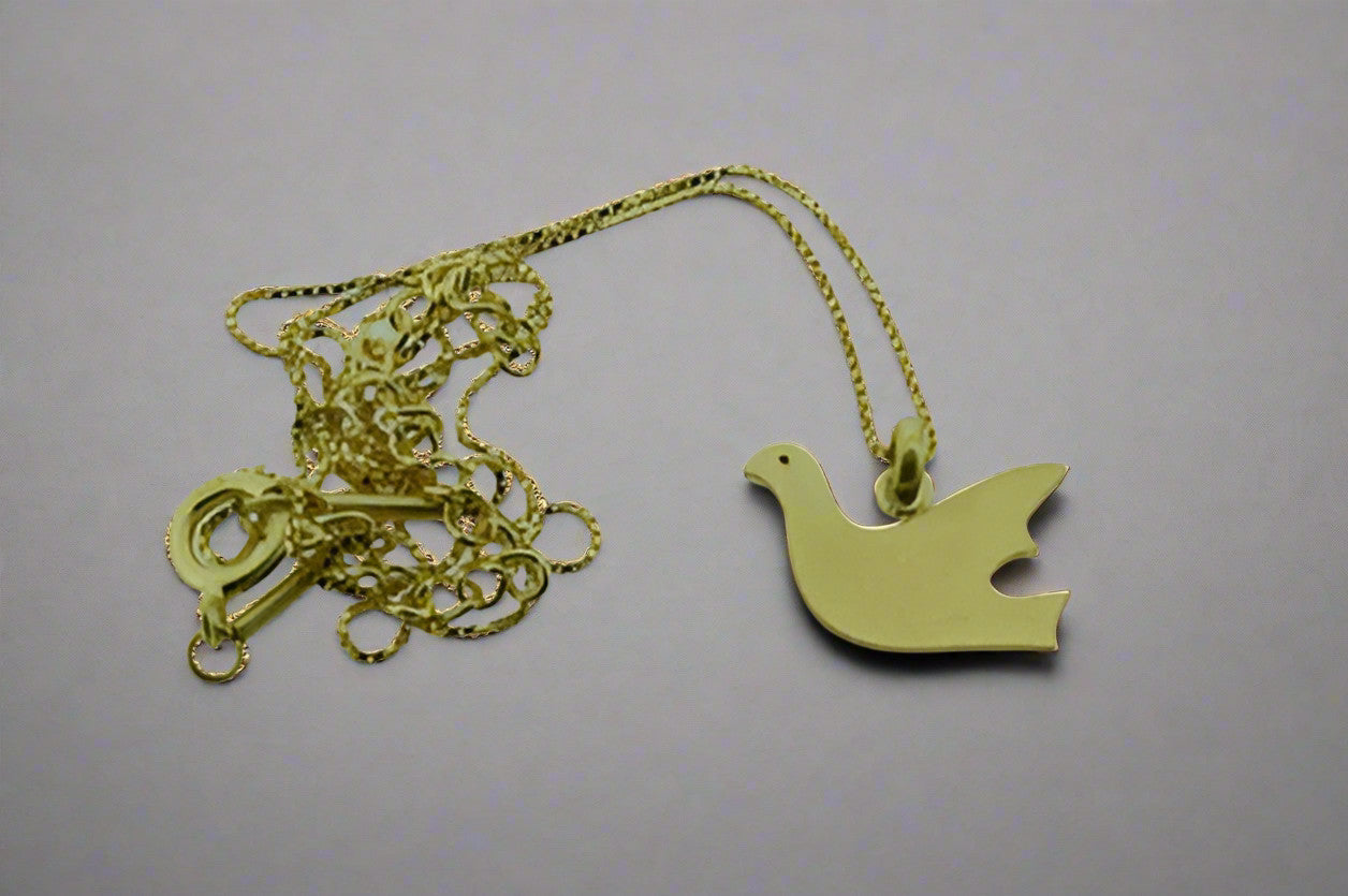 Little Dove Necklace - Gold Plated Pendant for Women - Elegant Jewelry Gift for Birthday, Anniversary & Valentine's Day - Perfect for Everyday Wear & Special Occasions