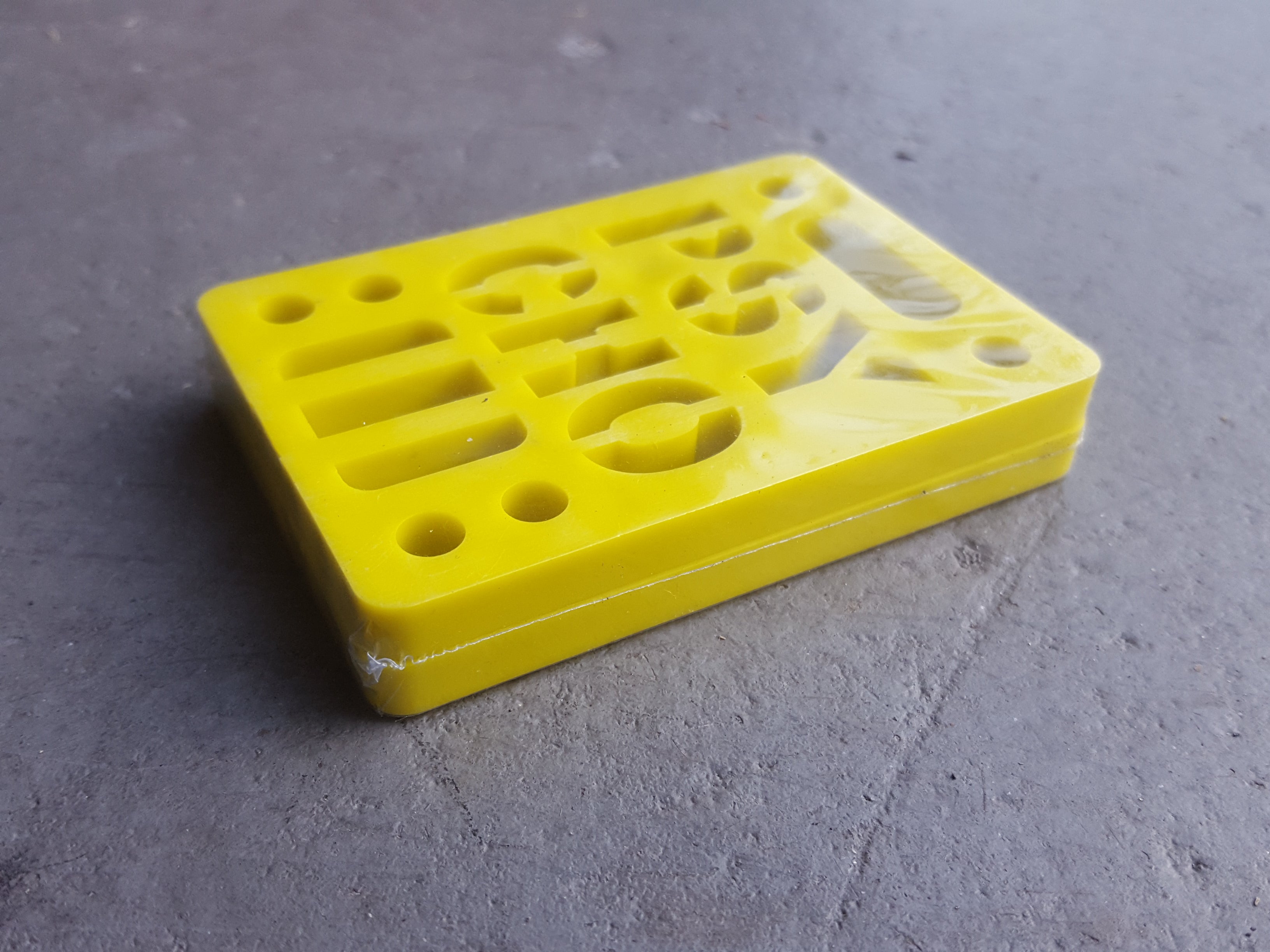 1/4 Inch Yellow Riser Pads for Guitar - Psycho Risers for Enhanced Sound and Comfort | Perfect for Electric Guitar Setup and Performance