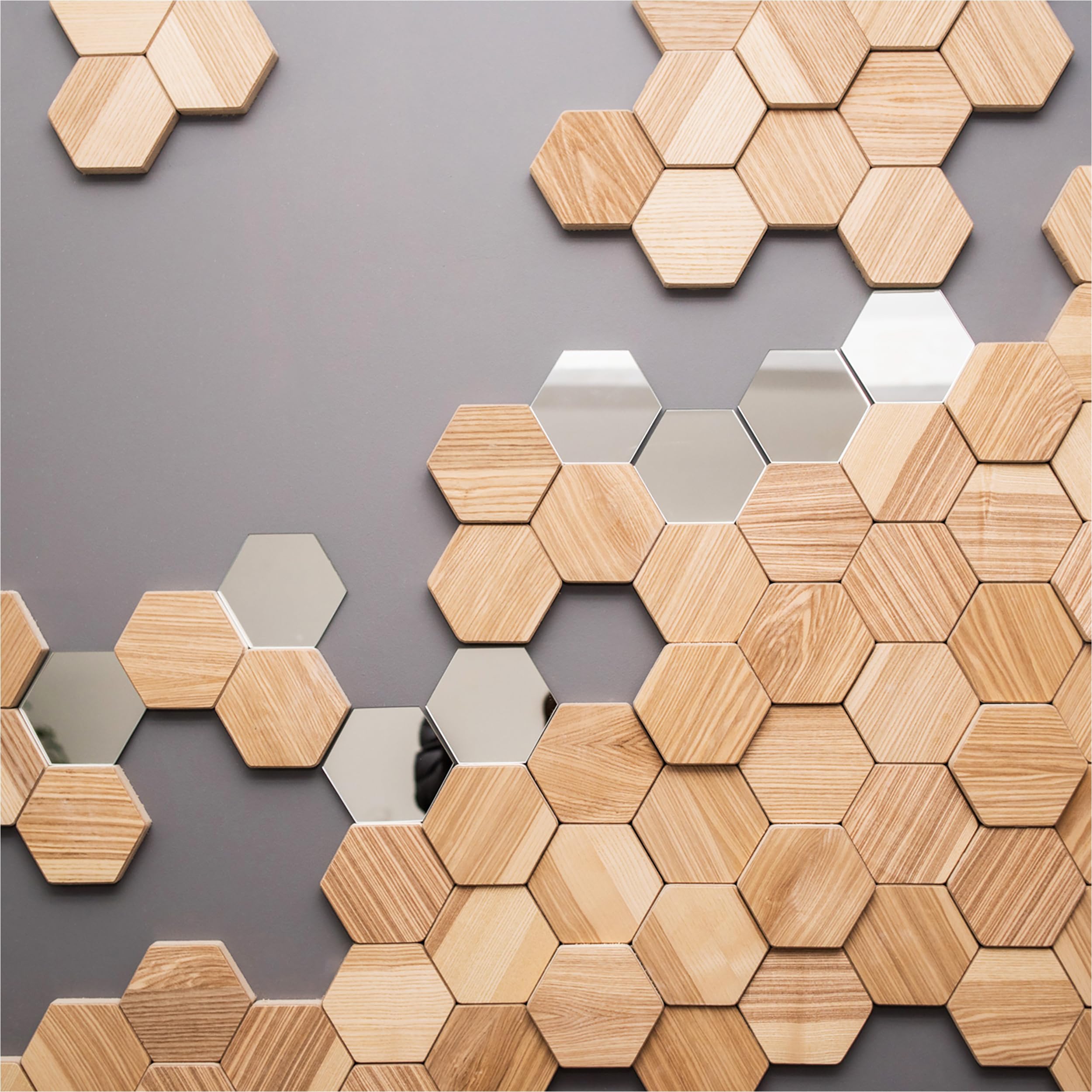 Hexagon Wood Wall Art - Modern Geometric Wall Sculpture & Honeycomb Wood Wall Decor Panels - Unique Mosaic Unfinished Hexagons (100 Pieces) - Perfect for Living Room, Bedroom, Office & Home Decor