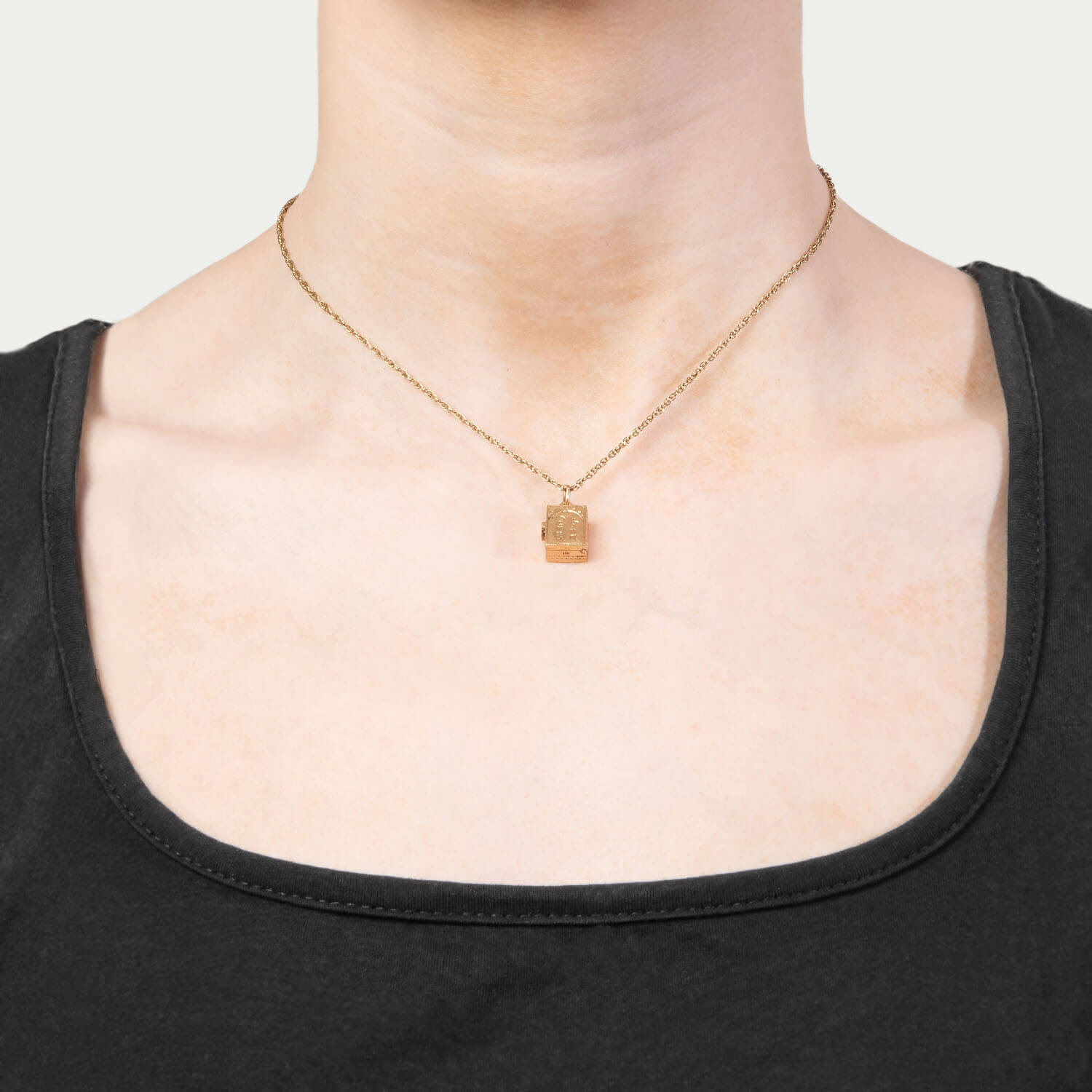 14K Victorian Style Hope Chest Charm Pendant Necklace - Elegant Jewelry Gift for Women, Perfect for Weddings, Anniversaries & Special Occasions