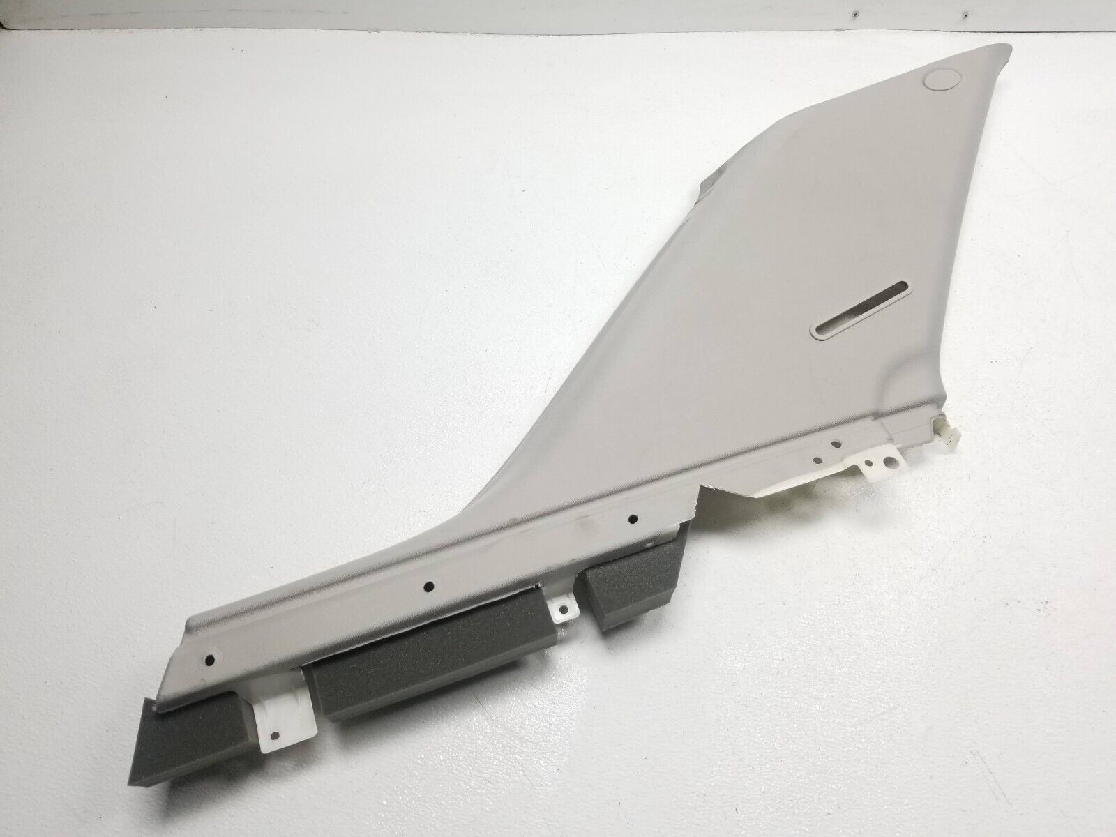 2006-2011 Mercedes ML500 Left Driver Side Rear C Pillar Trim Cover - OEM Replacement Part - Perfect for Interior Repair & Customization