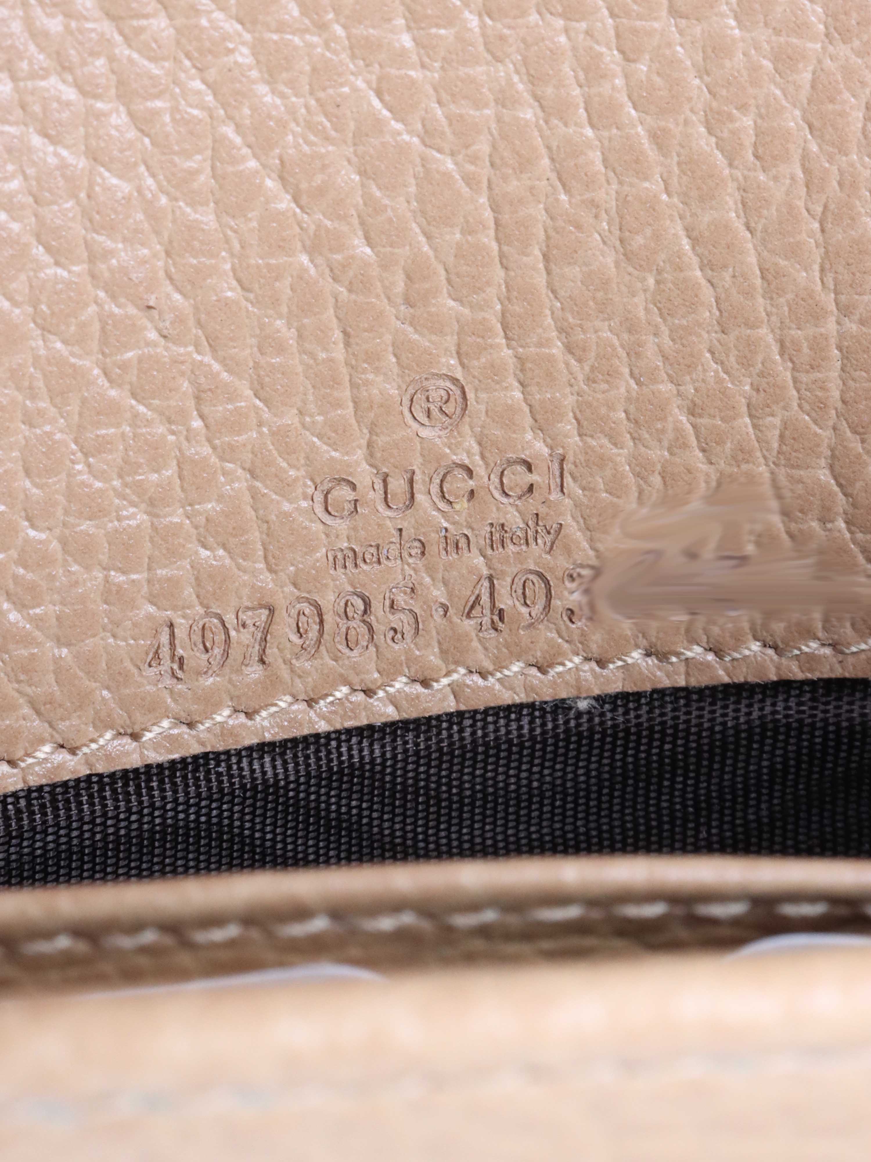 Gucci Beige GG Monogram Wallet on Chain - Luxury Crossbody Bag for Women, Perfect for Evening Events & Daily Use