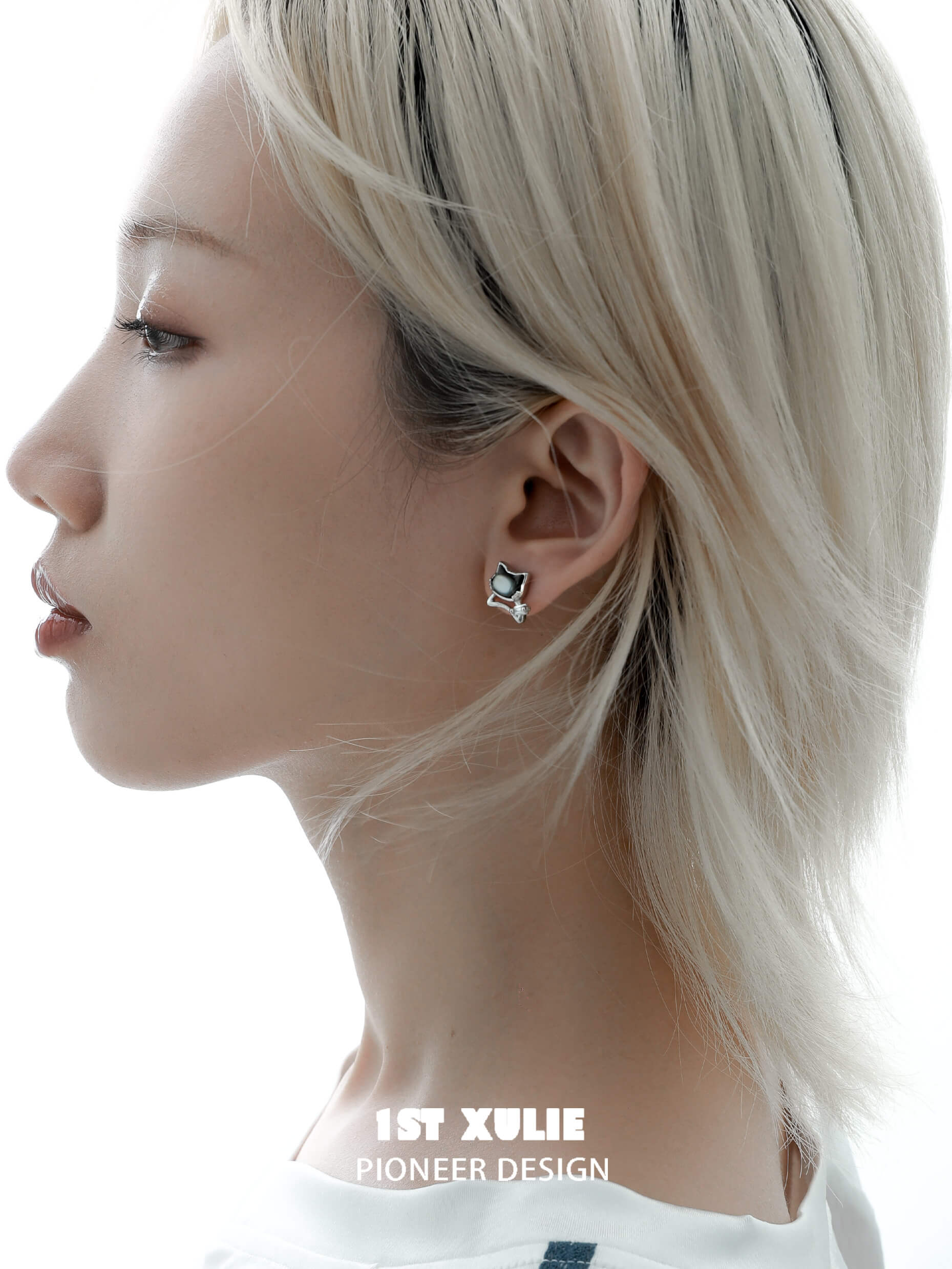 Stylish S925 Sterling Silver 18K Platinum Plated Black & Gray Cat Earrings for Women - Perfect for Casual Wear, Date Nights & Cat Lovers Gifts