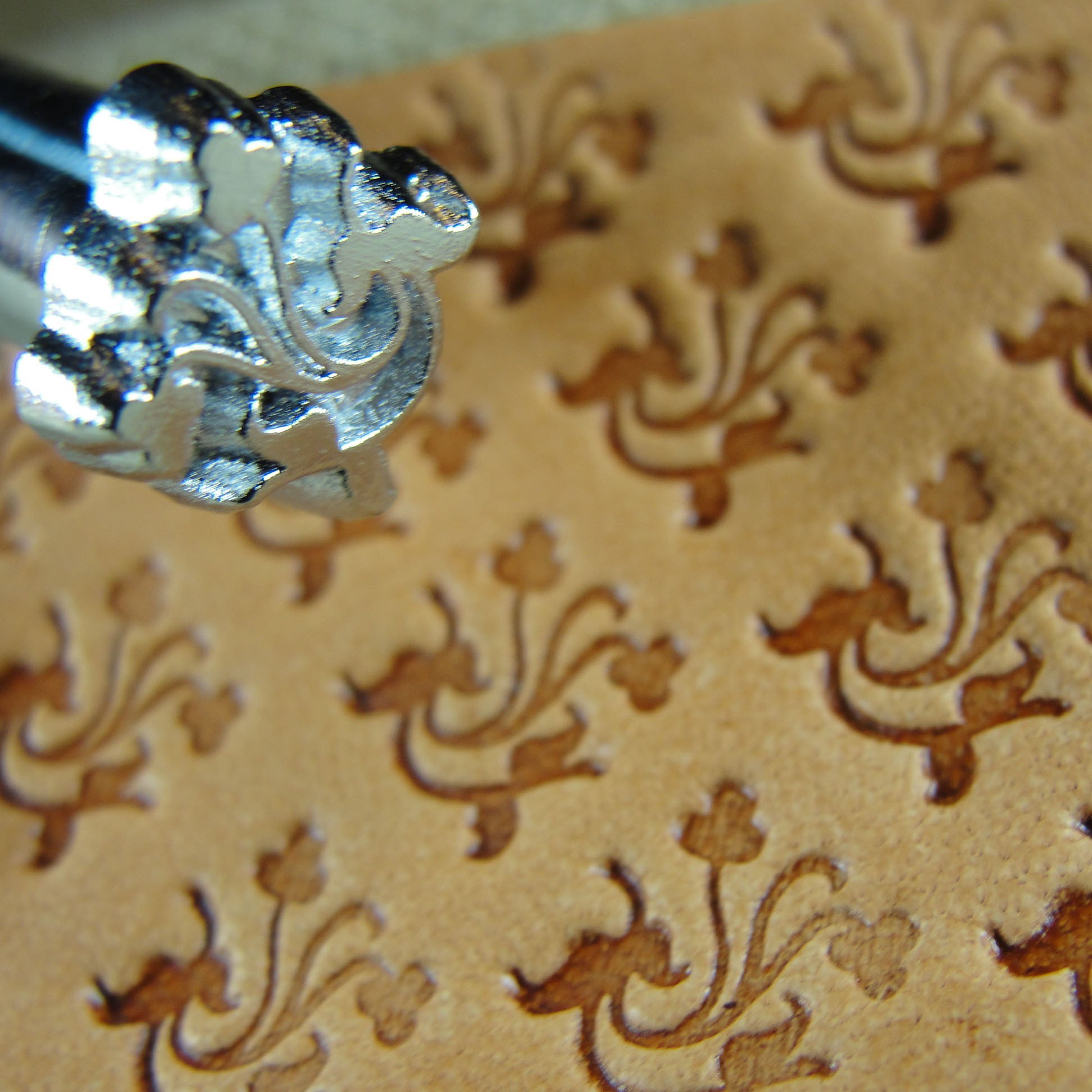 Japanese Floral Leather Stamping Tool E376 - Handmade Craft Stamp for Leatherworking, DIY Scrapbooking & Card Making - Perfect for Leather Crafts, Journals, and Personalized Gifts