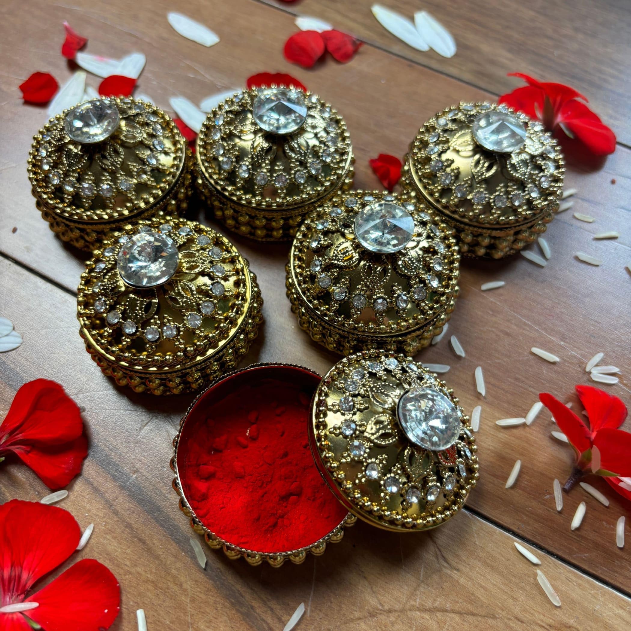 LOVENSPIRE Golden Metallic Kumkum Holder - Decorative Sindoor Roli Chandan Dabbi Jewelry Box for Indian Pooja | Elegant Housewarming & Wedding Gift for Women | Perfect for Hindu Ceremonies, Festivals and Home Decor